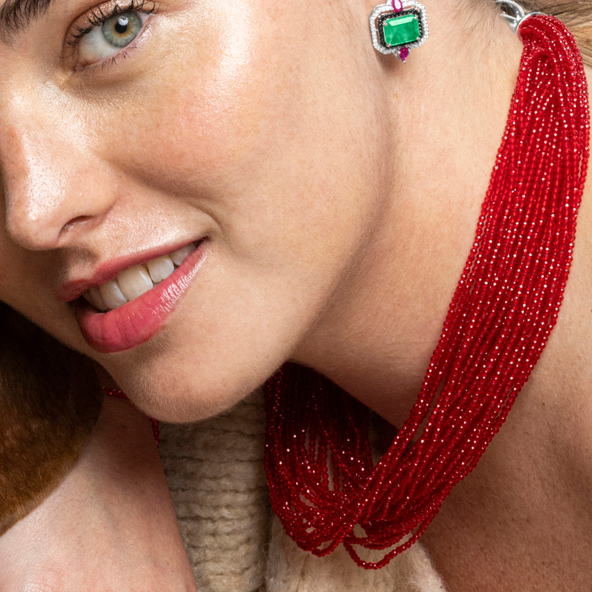 Red Crystal Necklace with rhodium finish - Kibak