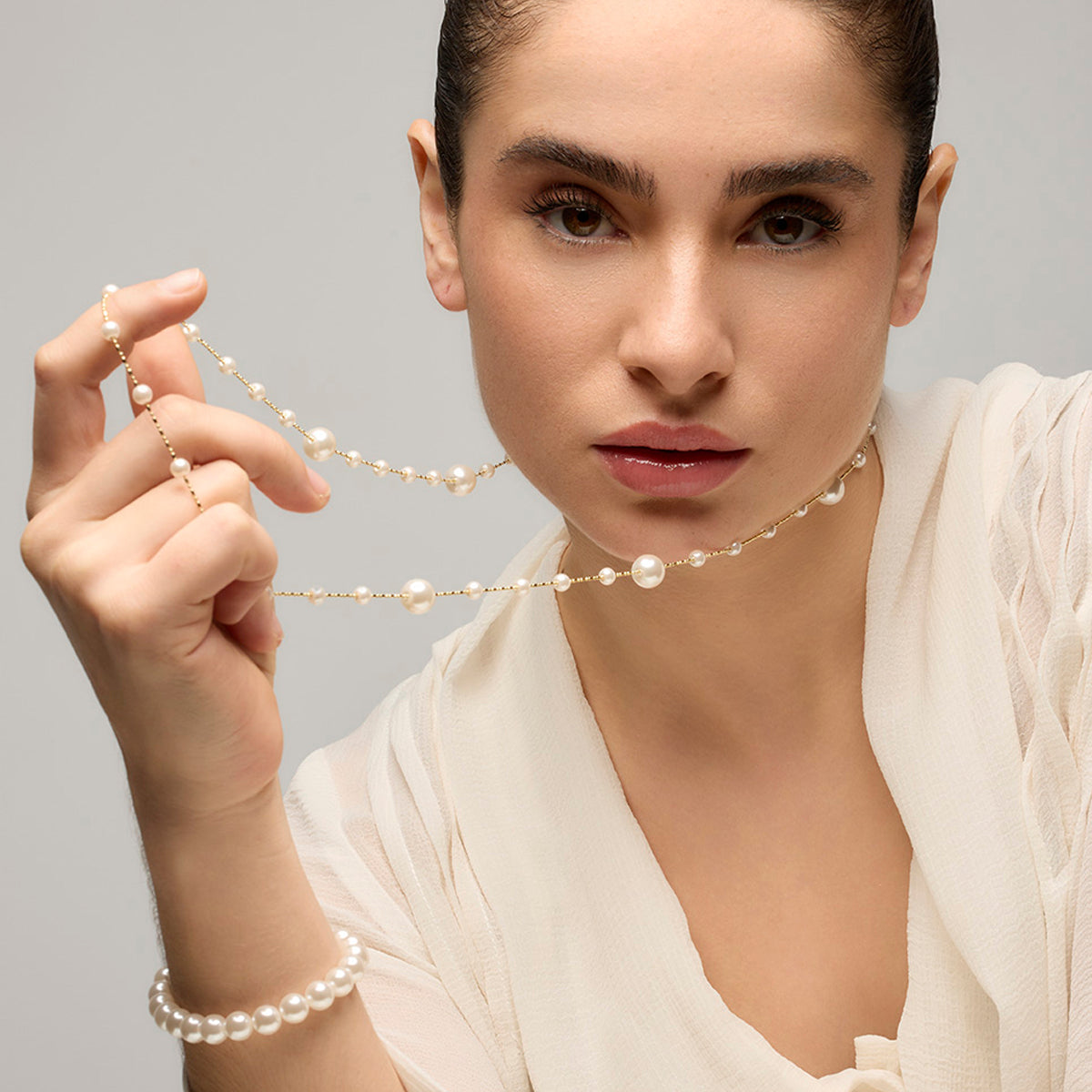 18k Gold Finish White Pearl Bracelet - Anrae