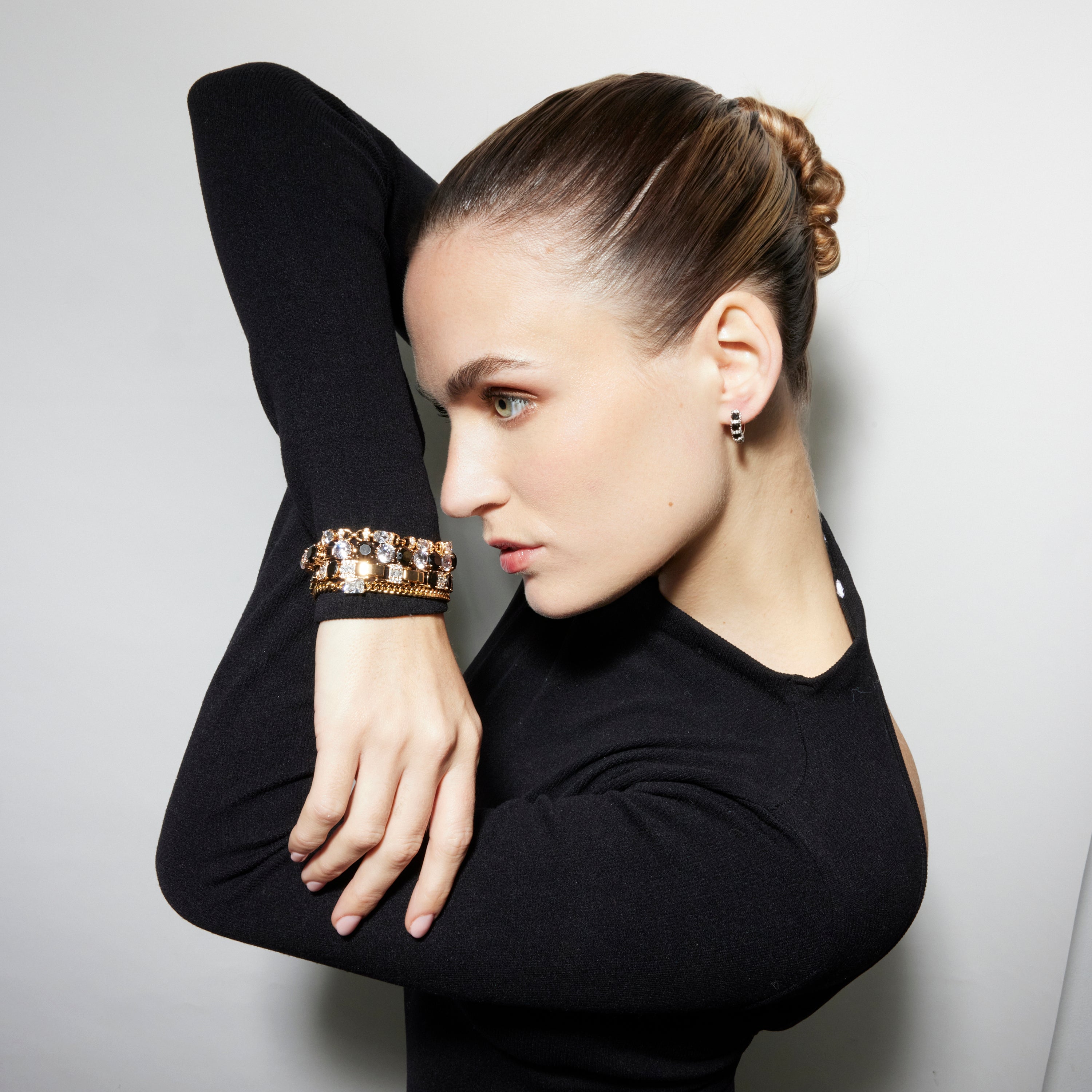 Bracelet with Onyx Zirconia, 18k gold finish - Sauki