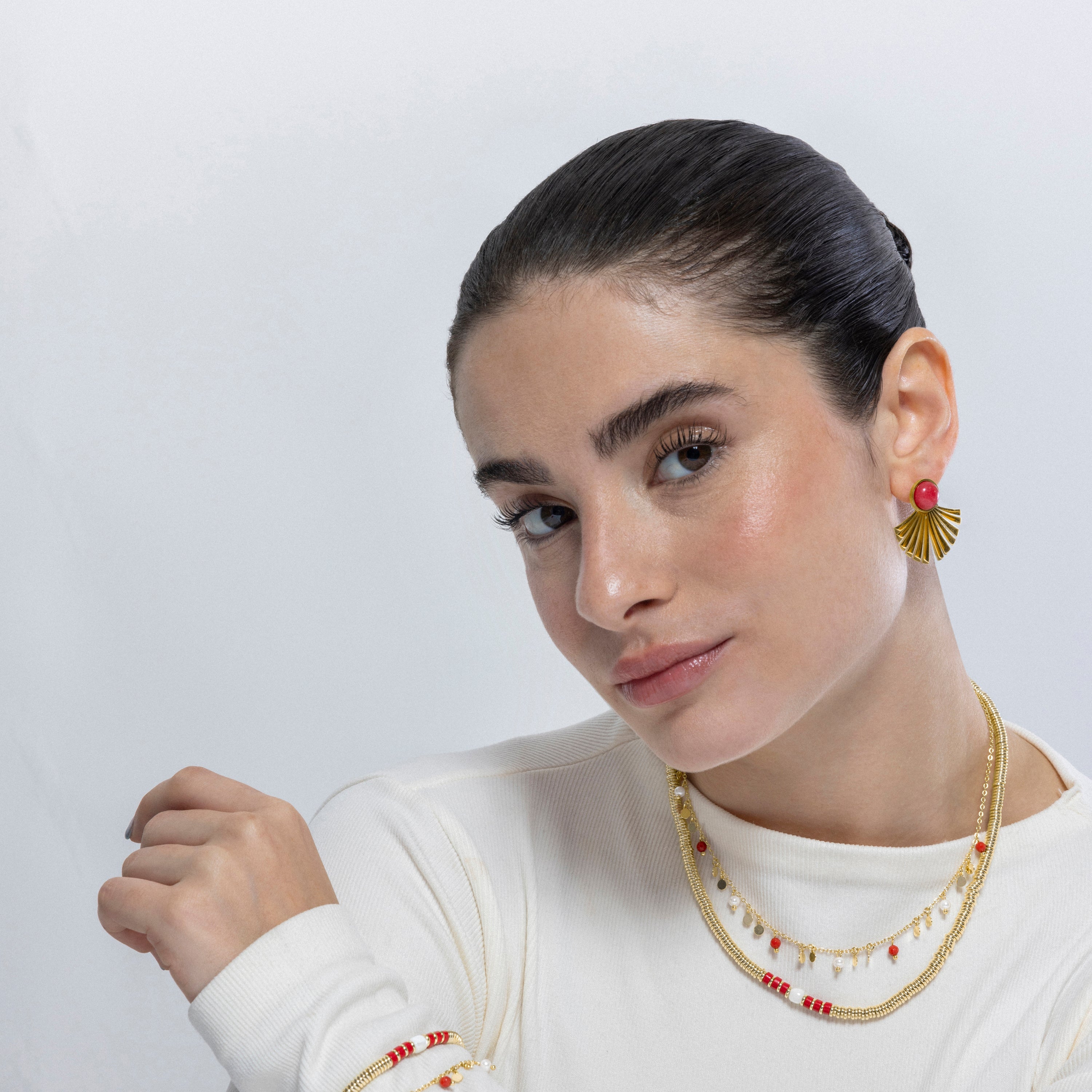 Coral earrings finished in 18K yellow gold - Almia