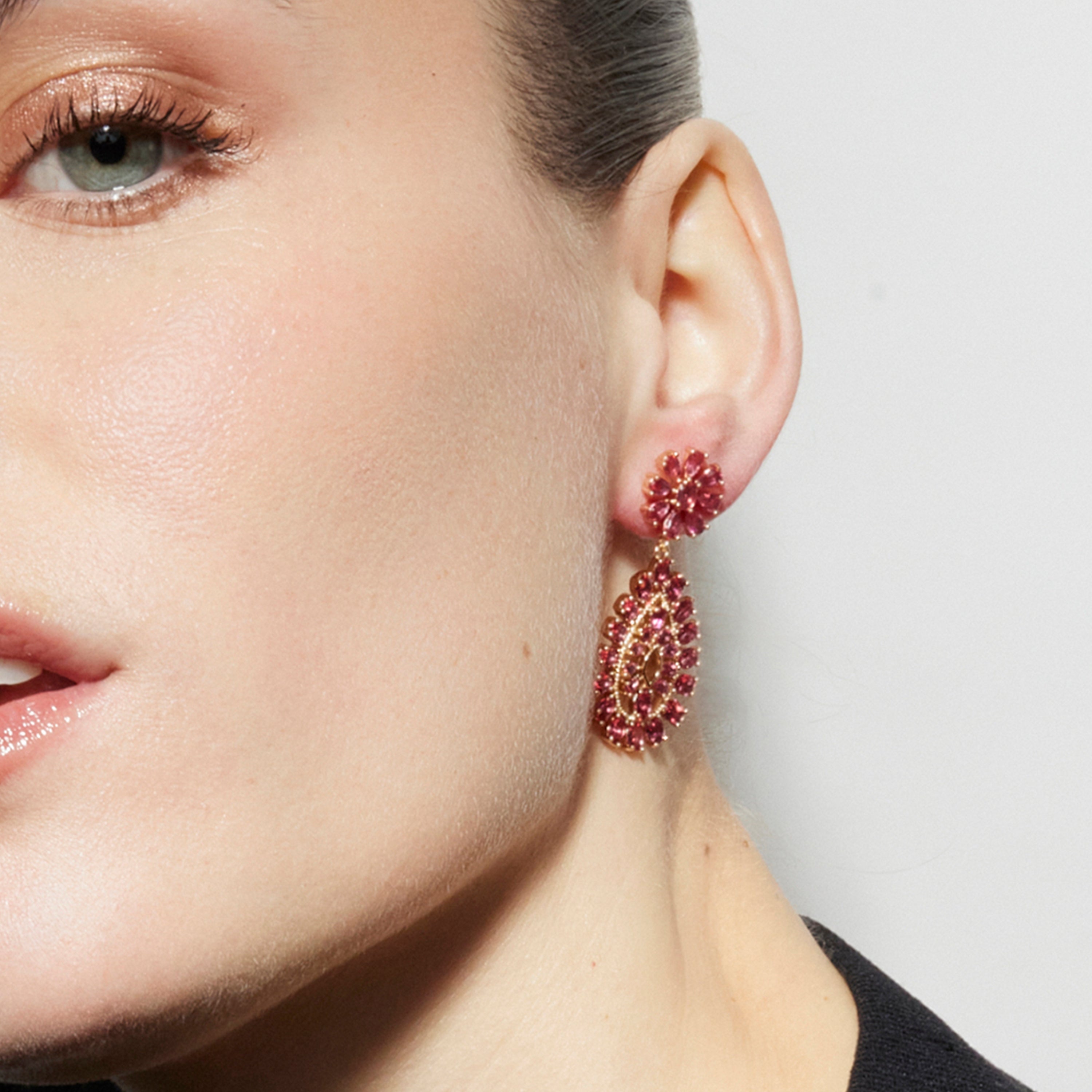 Pendientes con Circonita Rubí acabado oro 18k - Sharam