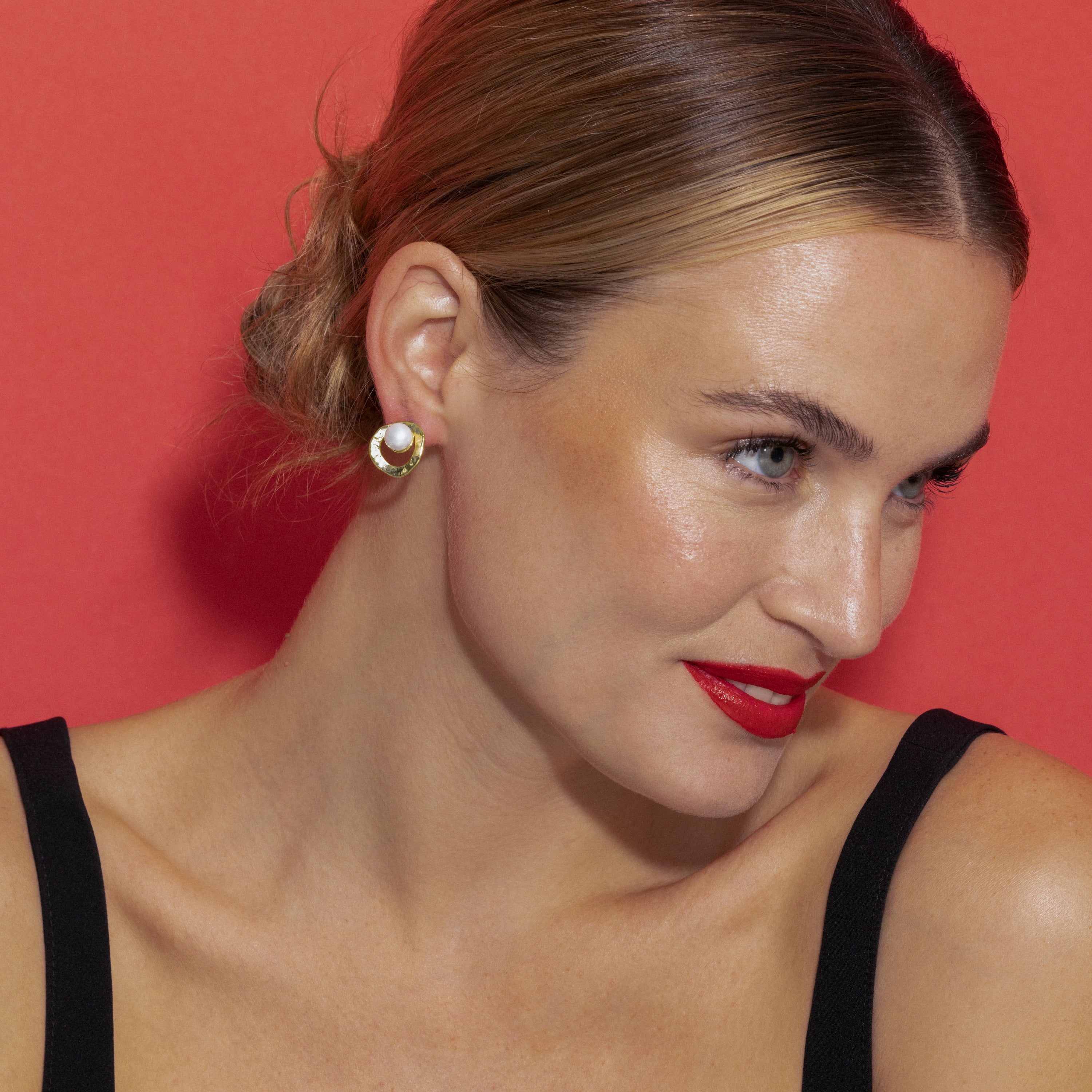 Pendientes con Perla Blanca acabado oro 18k - Ku