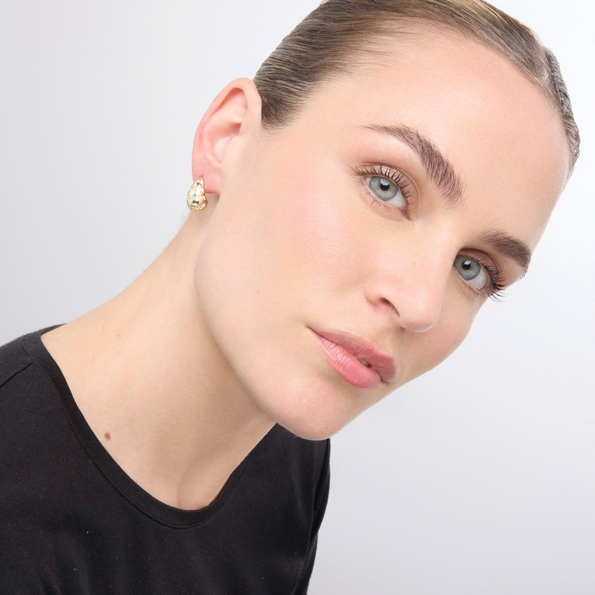 18k yellow gold finish earrings with brilliant zirconia - Thora