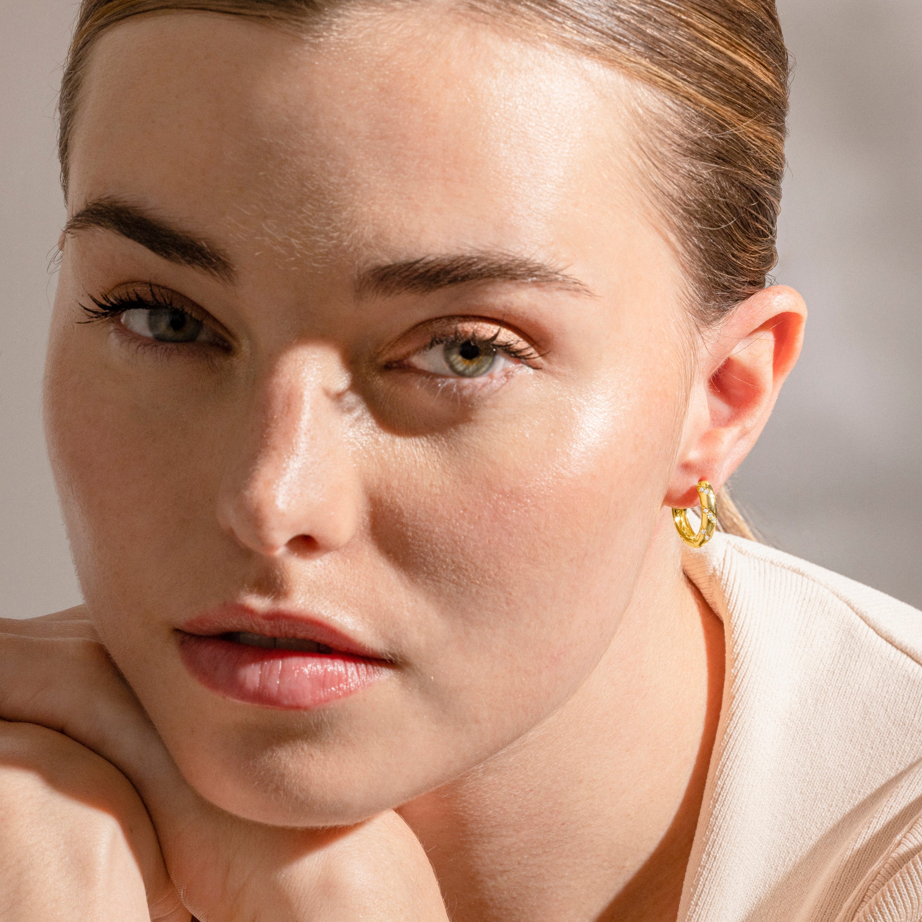 Pendientes con Circonita Brillante acabado oro 18K - Lionvi