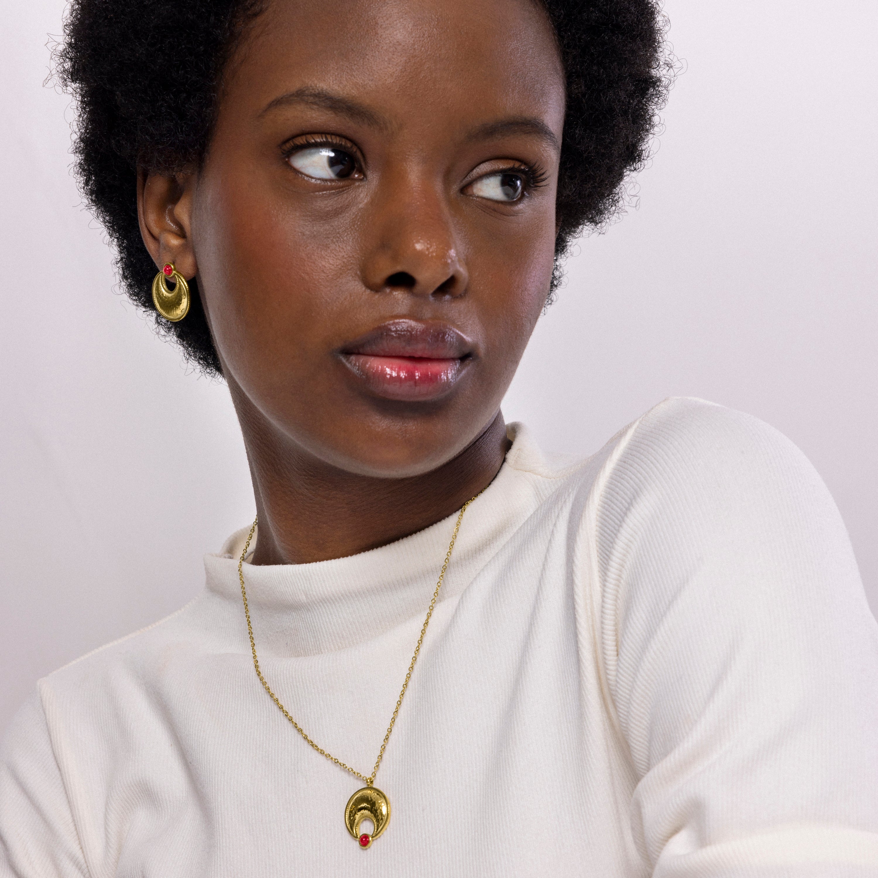Coral necklace finished in 18K yellow gold - Euvia