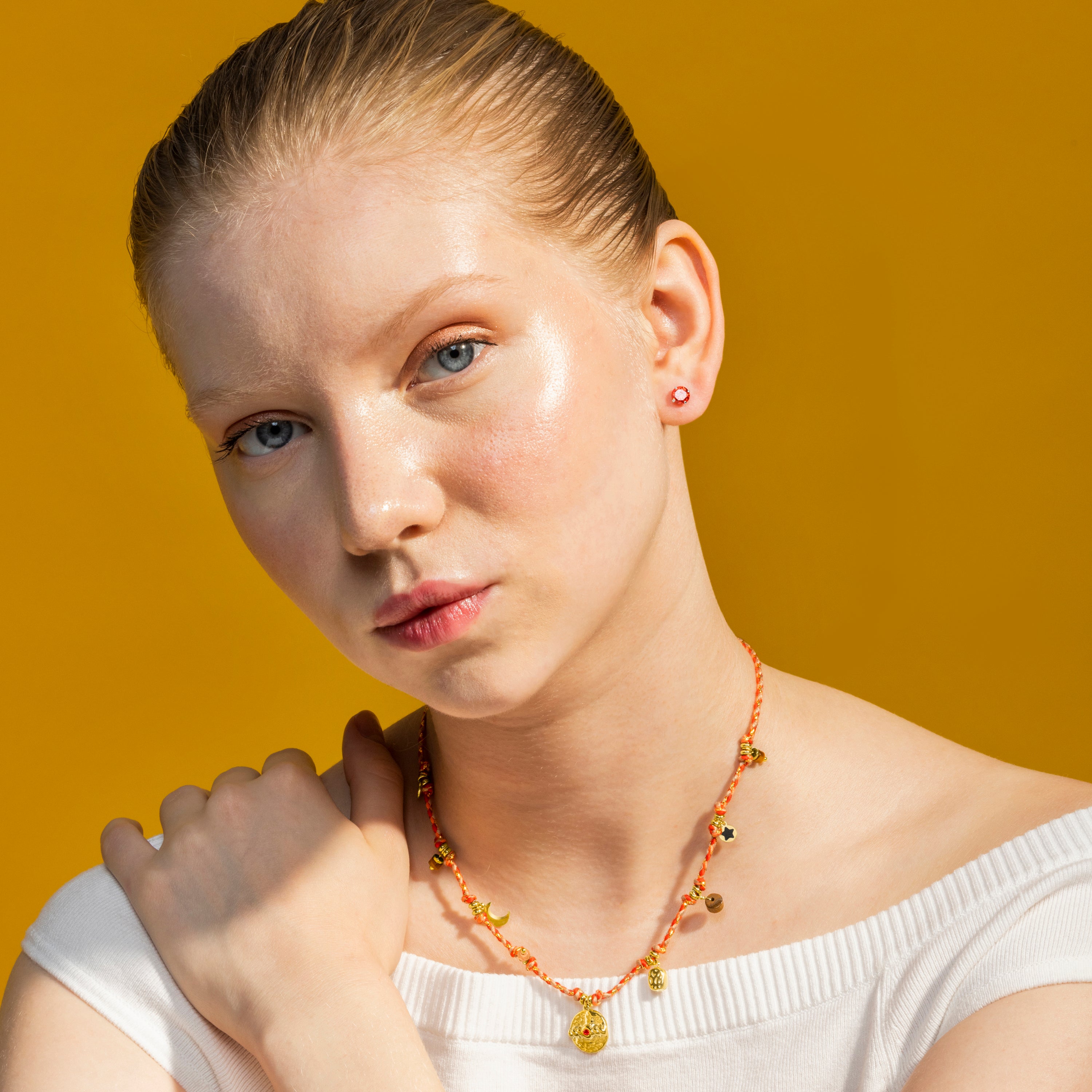 Necklace with Red Crystal, 18k gold finish - Liskel