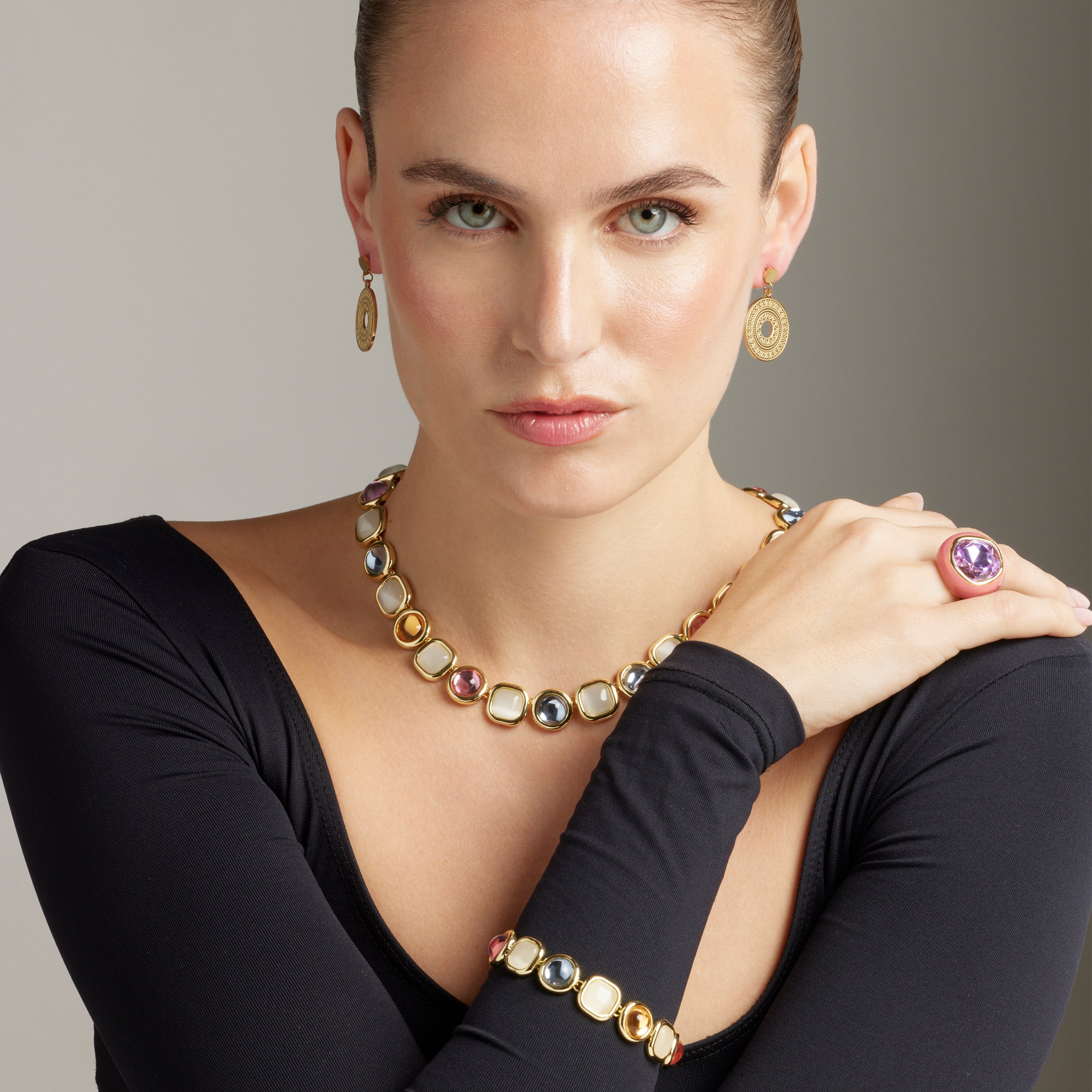 Multicolor Crystal Necklace finished in 18K yellow gold - Mantis