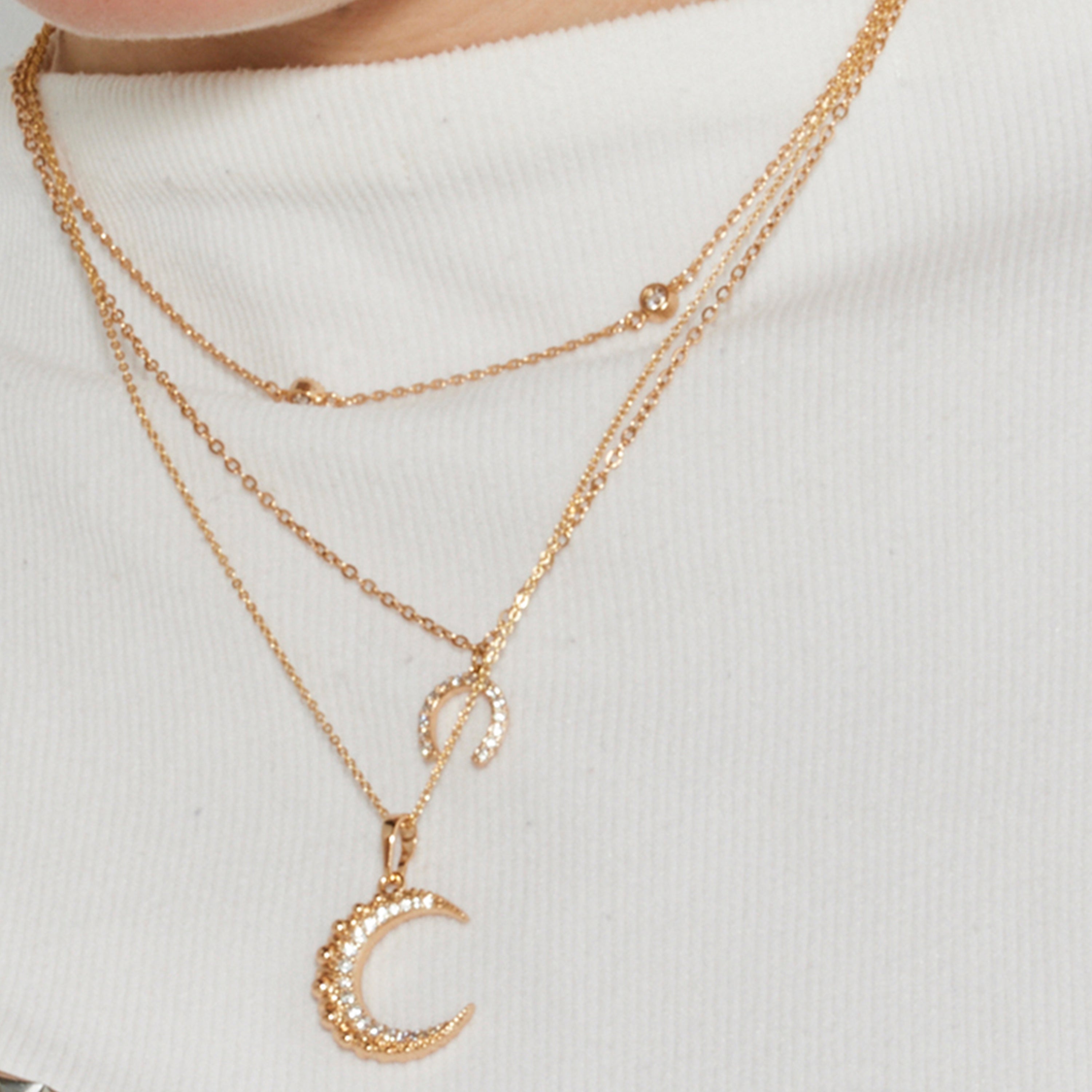 Shiny Zirconia Necklace in 18k Gold Finish - Saisle