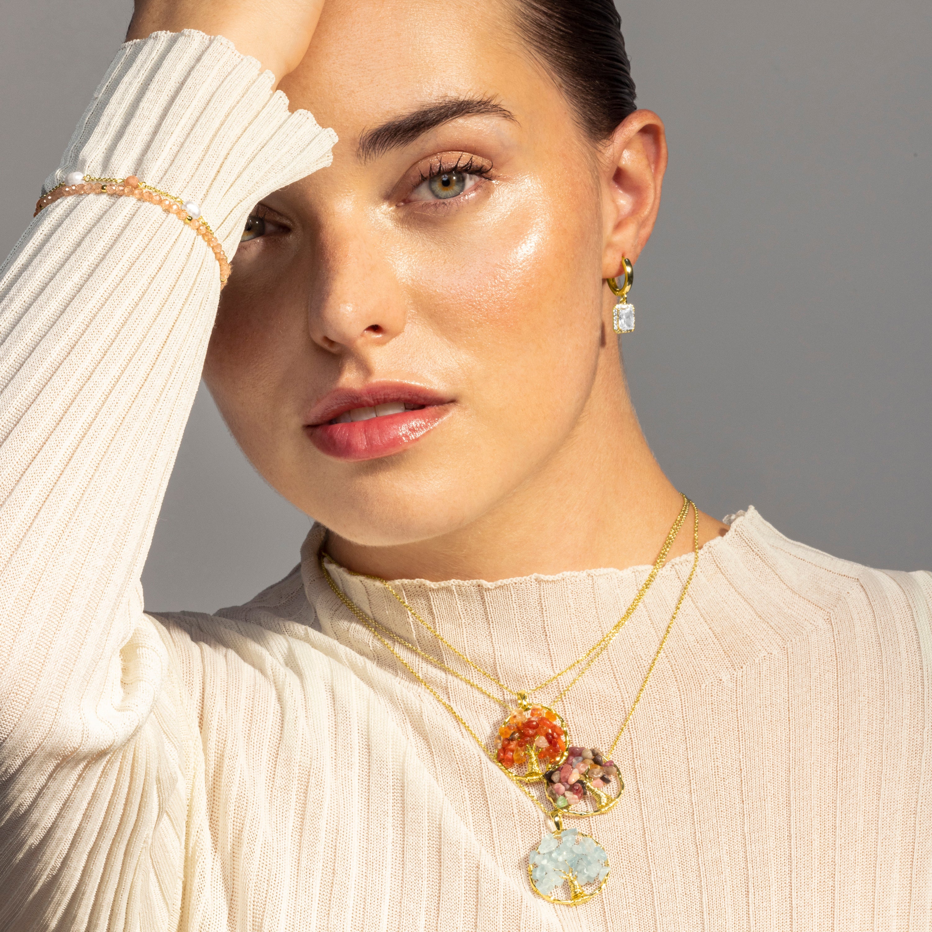 Red Agate Necklace Finished in 18K Yellow Gold - Budleia