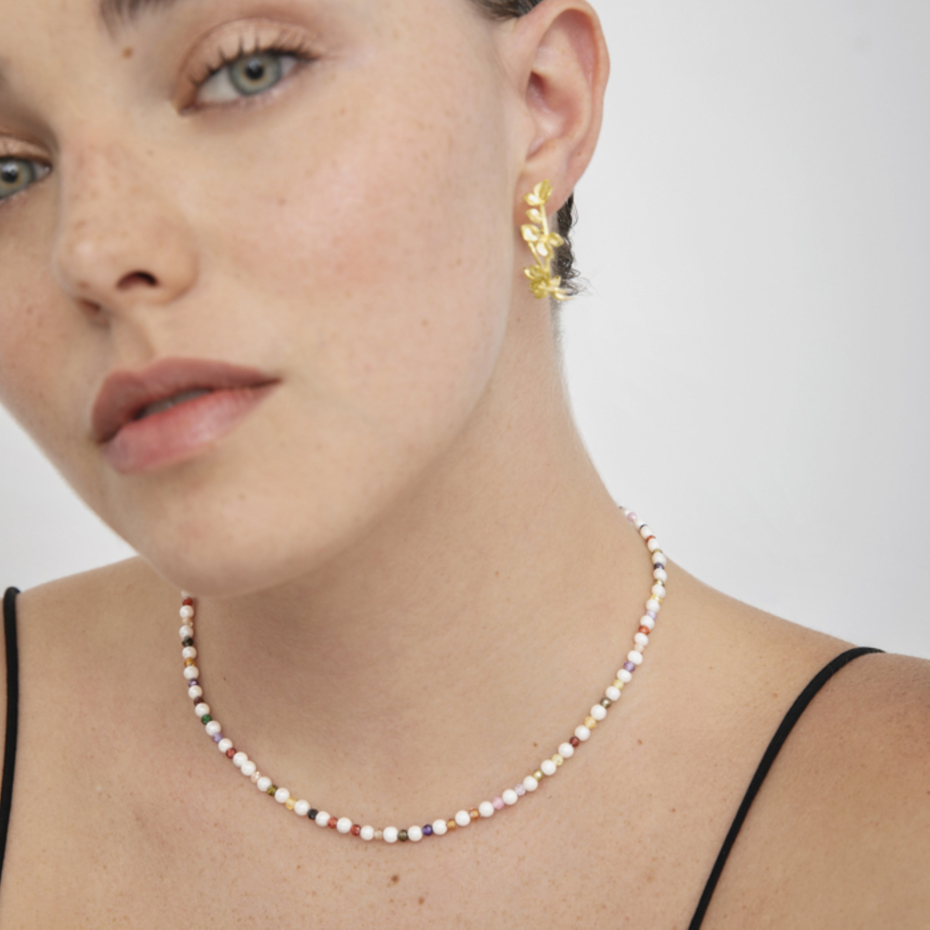 Multicolor Crystal Necklace finished in 18K yellow gold - Amio