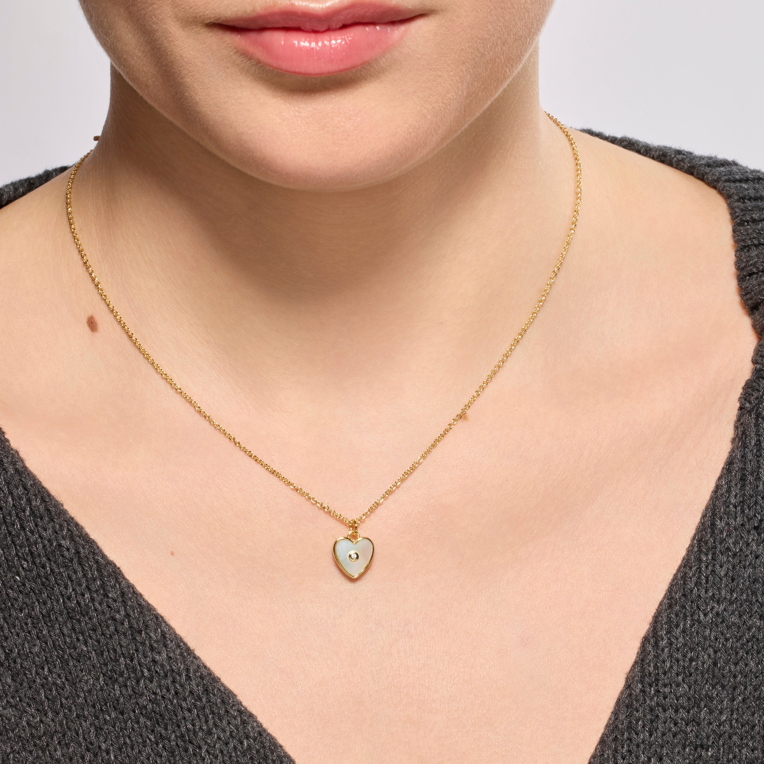 18k yellow gold and white mother-of-pearl necklace - Heart