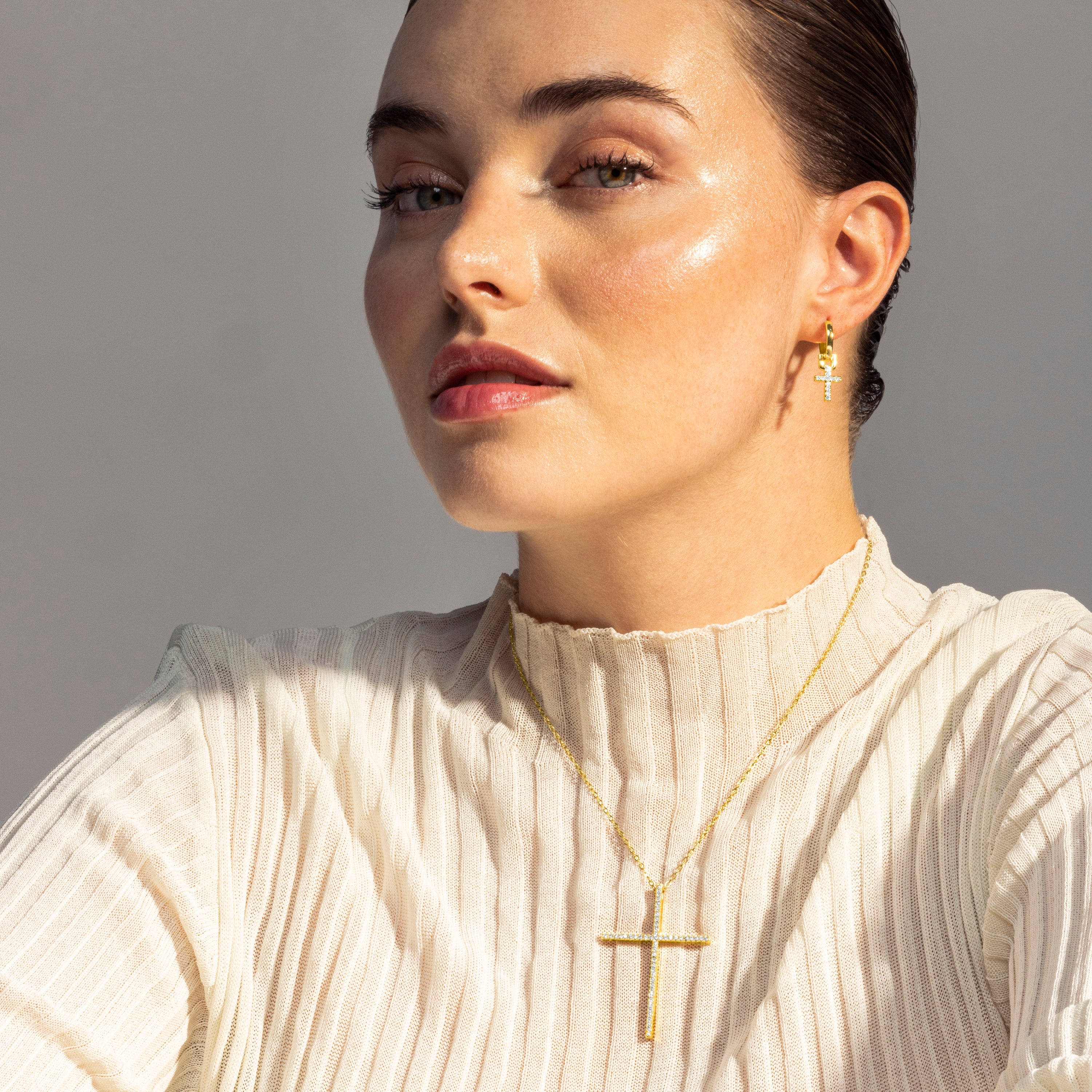 Necklace with brilliant zirconia, 18K gold finish - Saisa