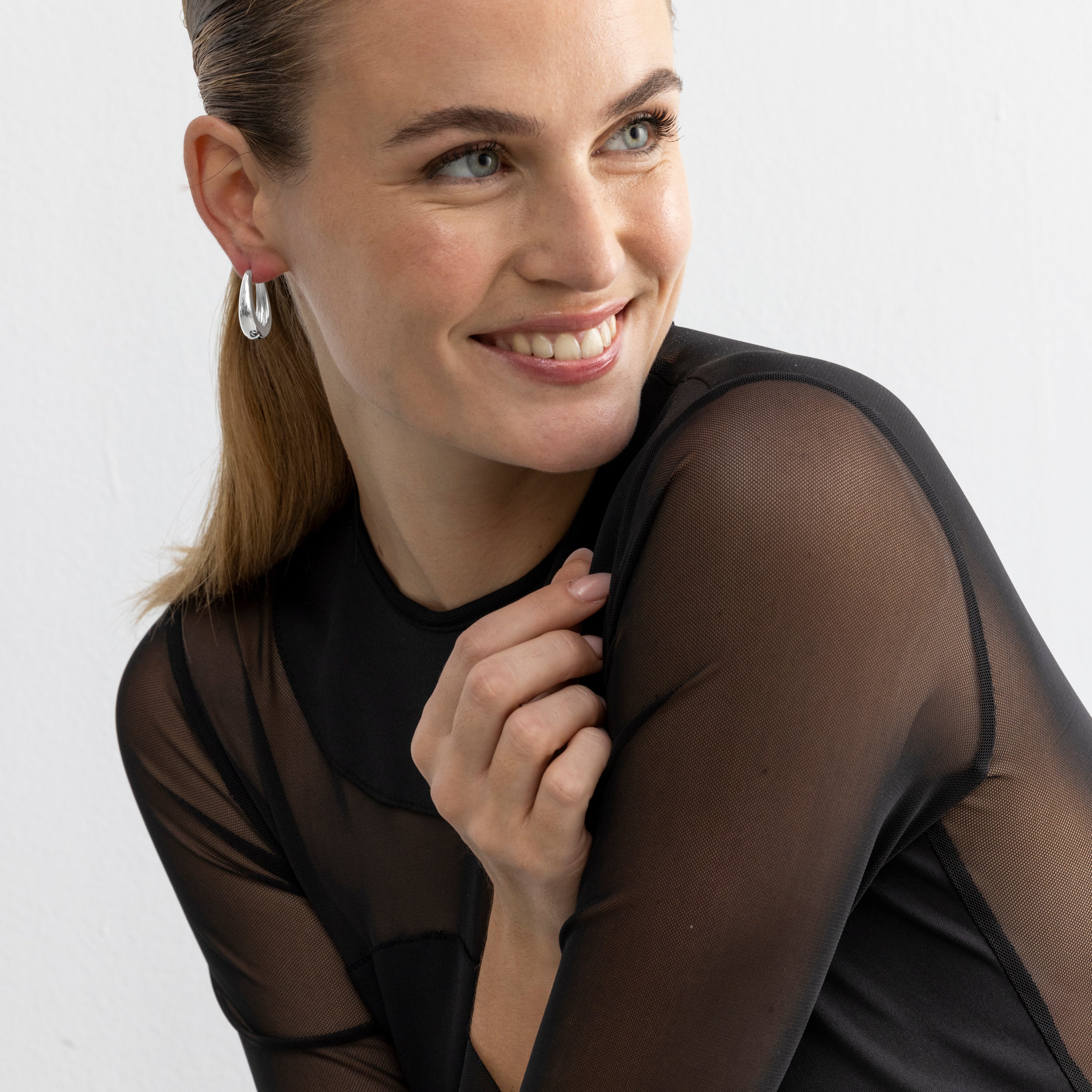 Earrings with - silver finish - Luya