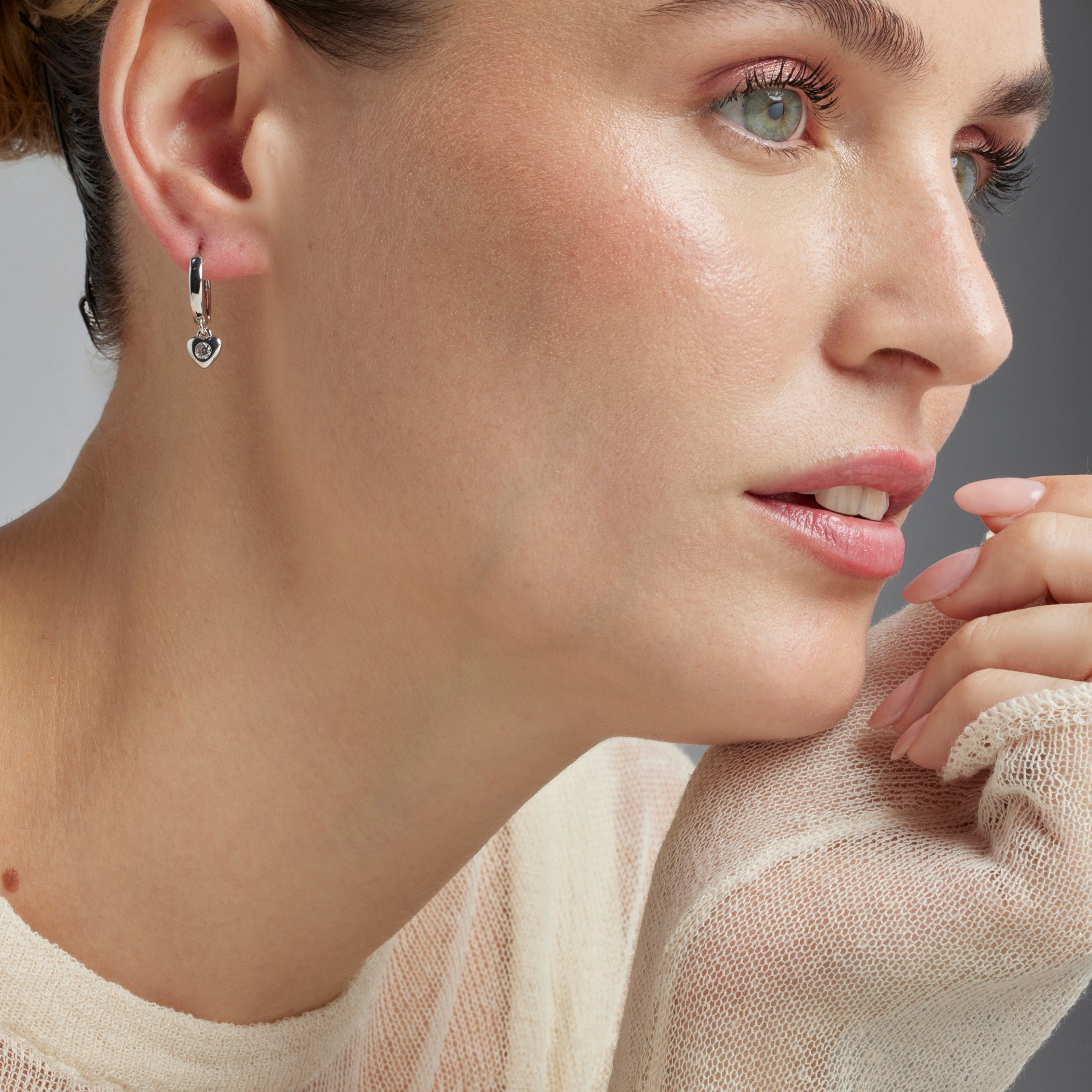 Rhodium-plated brilliant zirconia earrings - Award