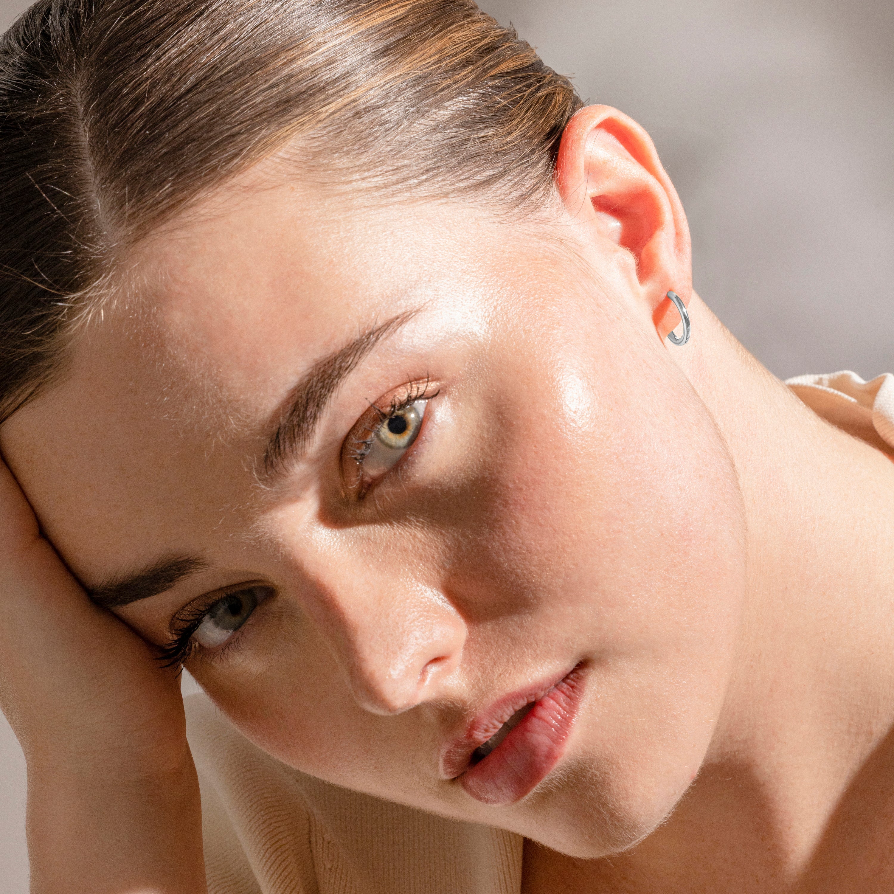 Silver-finished earrings - Viaga
