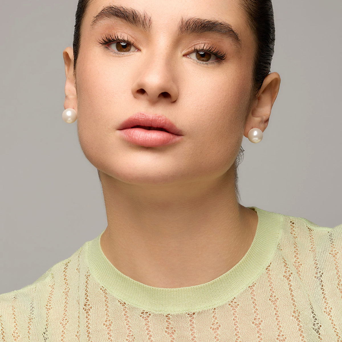 Pendientes con Perla Blanca acabado plata - Anvithi