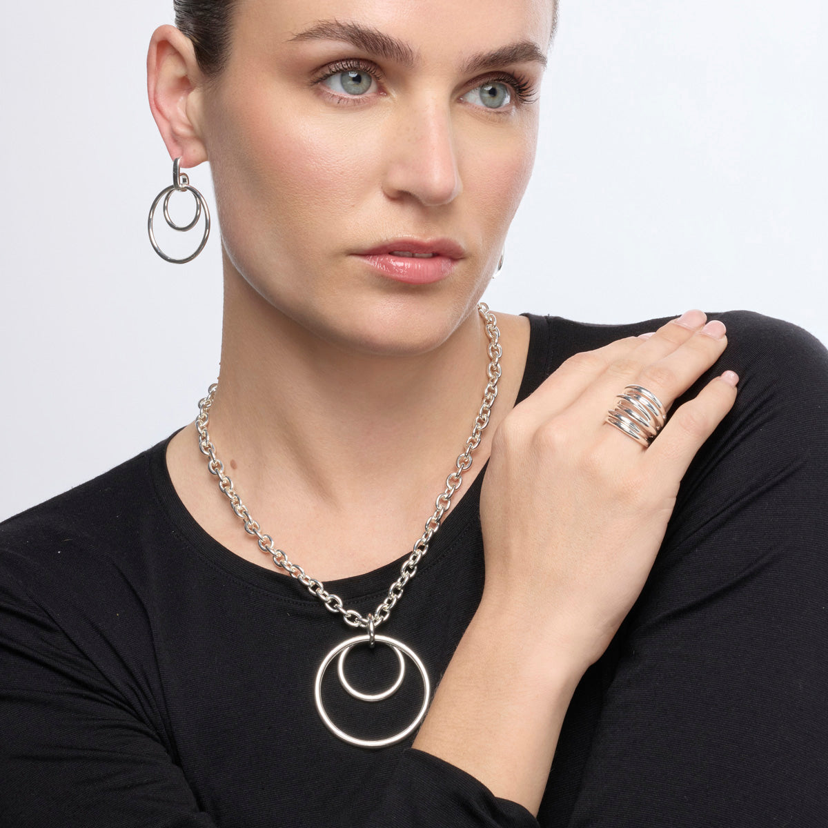 Silver finish necklace - Makir