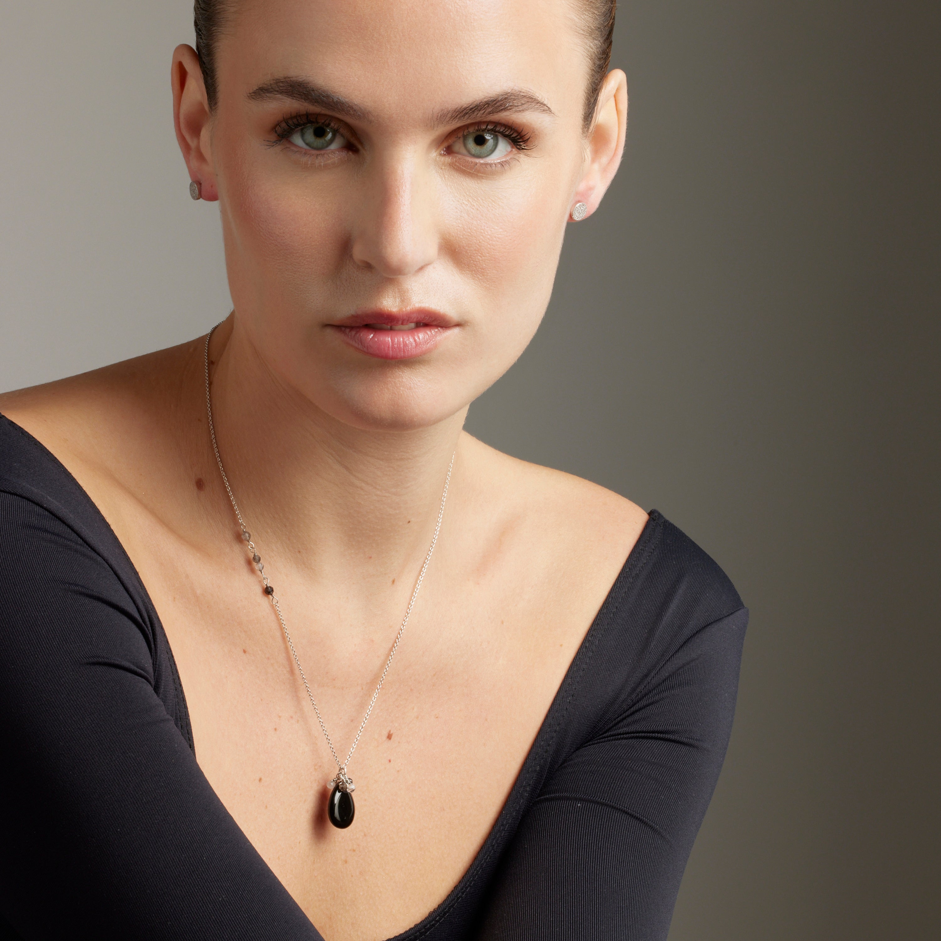 Onyx necklace with rhodium finish - Adak