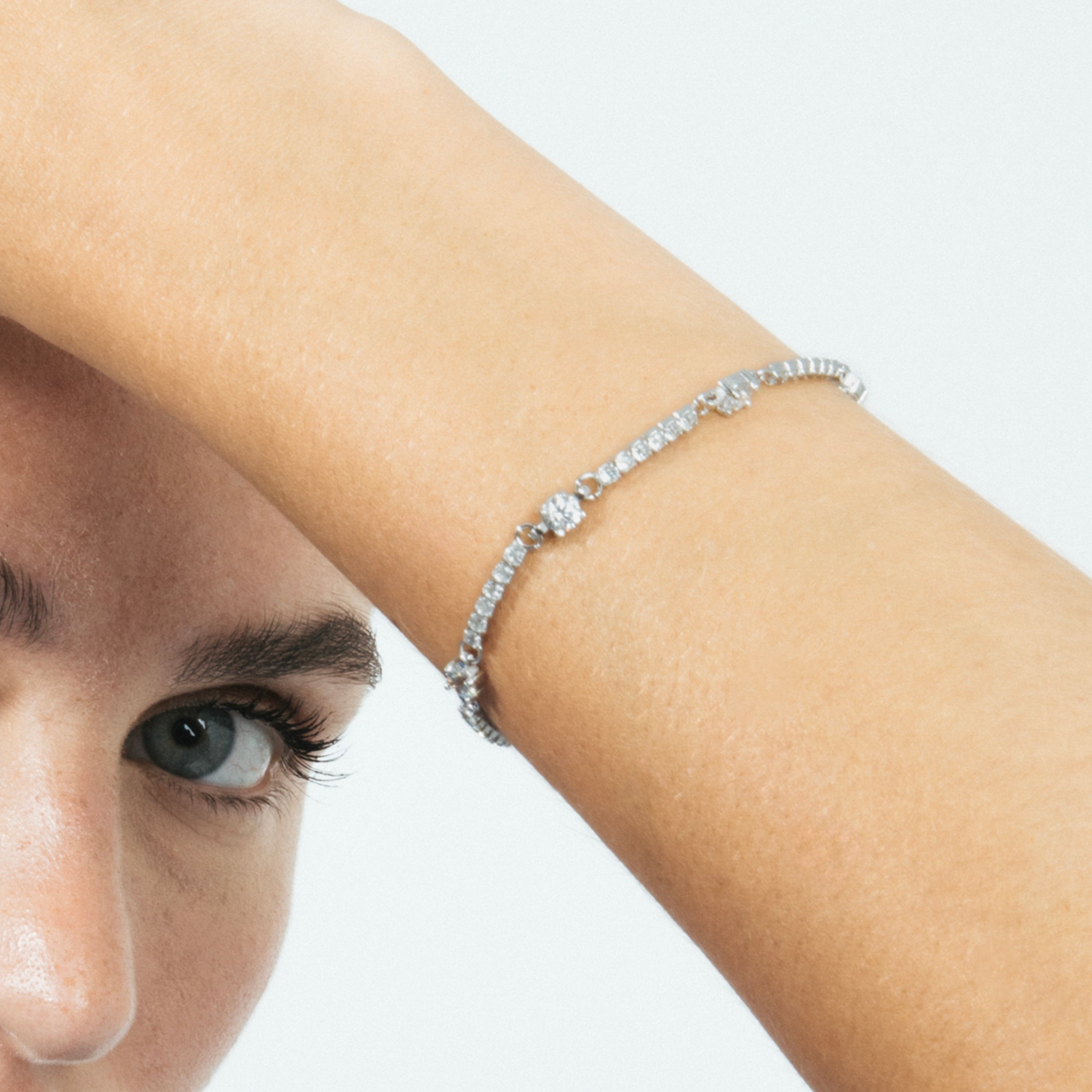 925 Sterling Silver Bracelet with Brilliant Cubic Zirconia with Rhodium Plating - Zarno