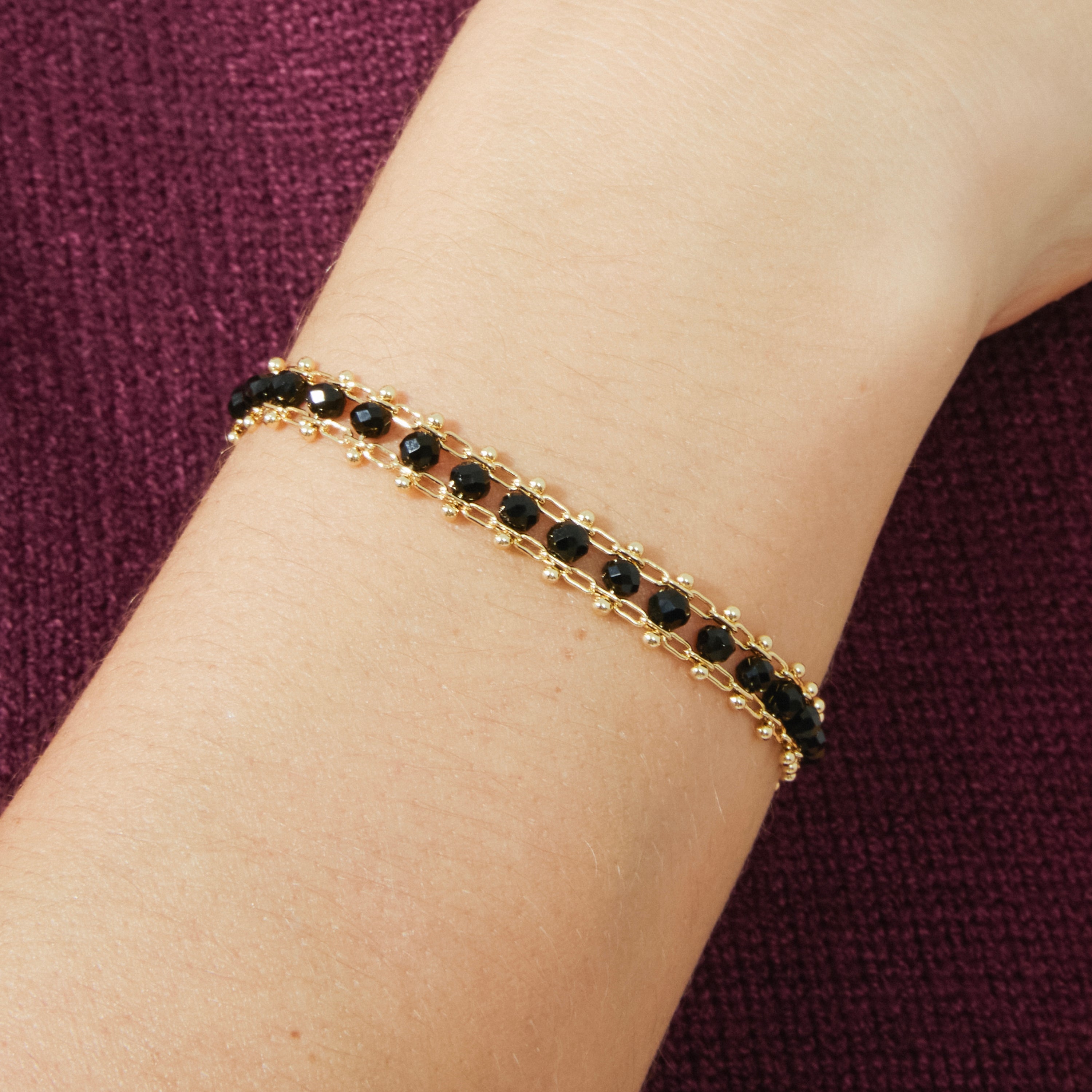 Pulsera de Plata de Ley 925 con Cristal Negro acabada en oro amarillo 18K - Lailai