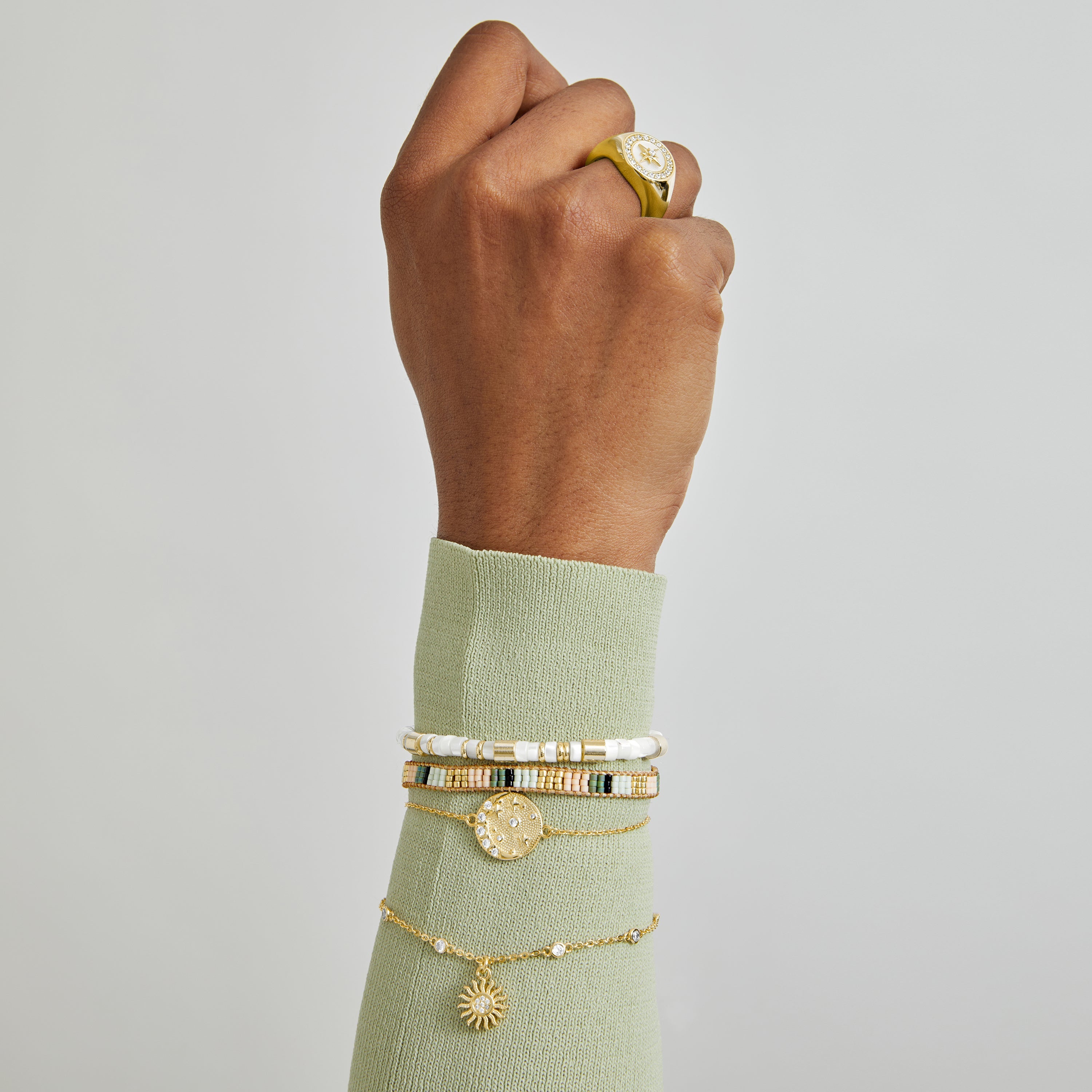 925 Sterling Silver Bracelet with White Mother of Pearl Finished in 18K Yellow Gold - Wicoy