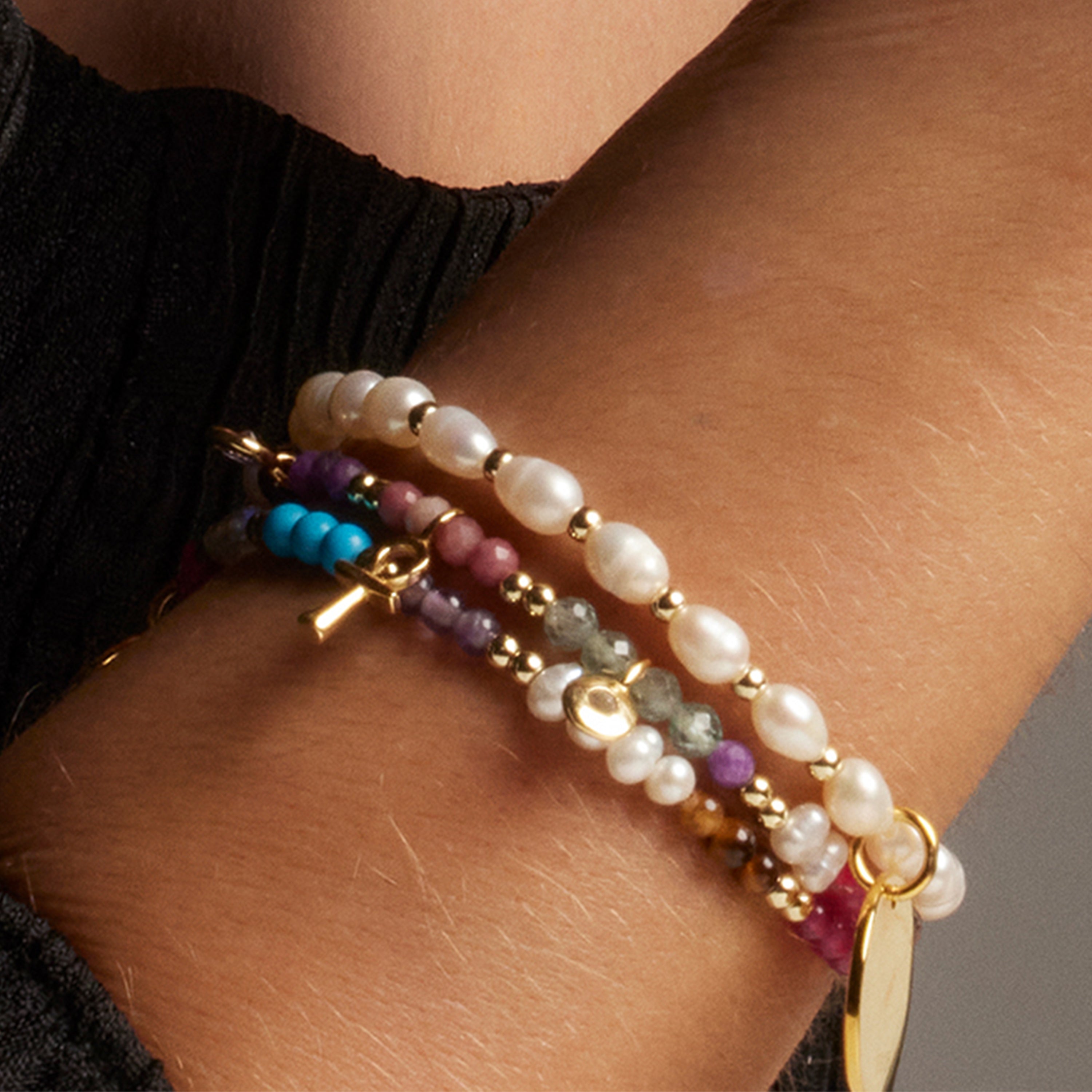 925 Sterling Silver Bracelet with White Pearl finished in 18K Yellow Gold - Mahi