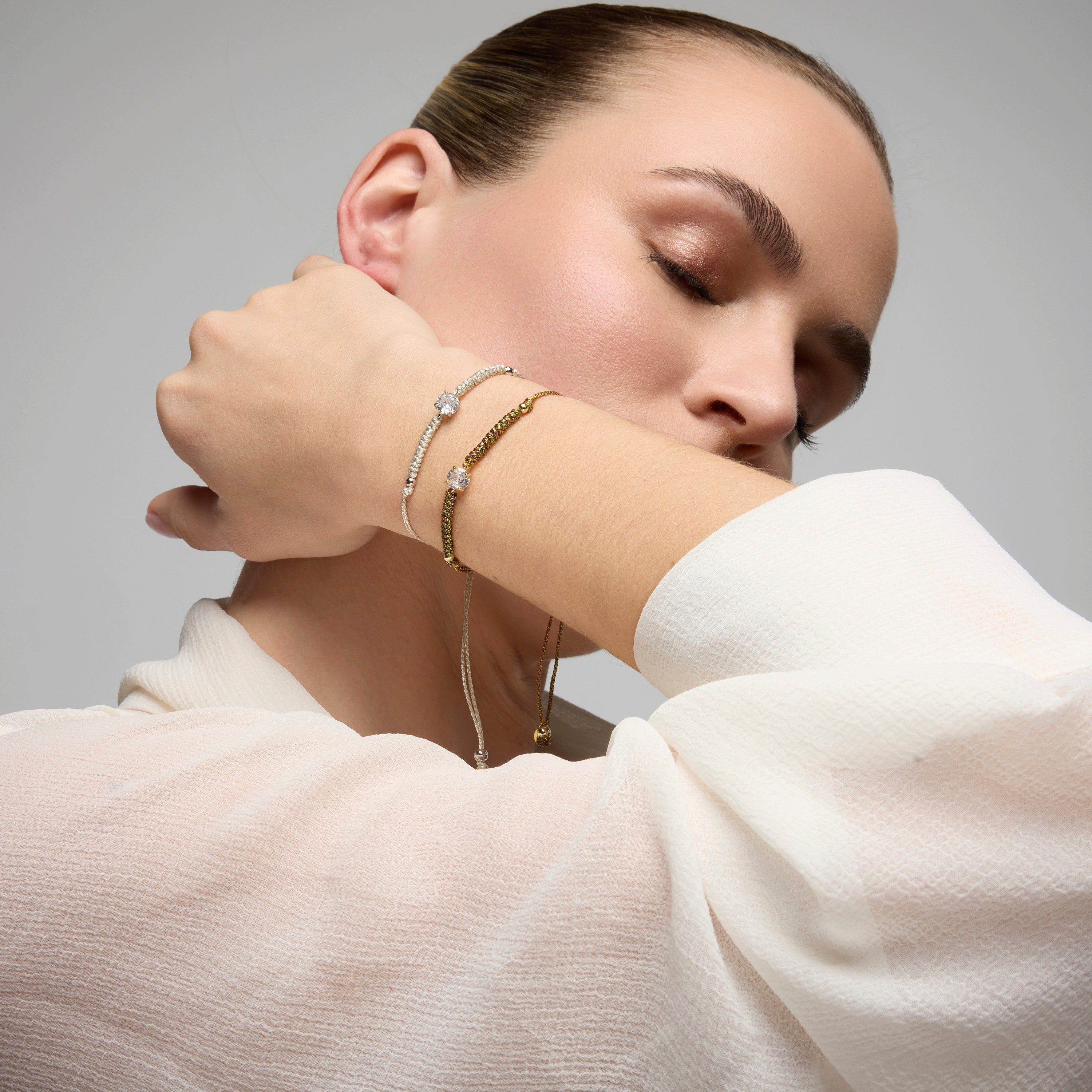 925 Sterling Silver and Brilliant Zirconia Bracelet in 18k Yellow Gold Finish - Akma