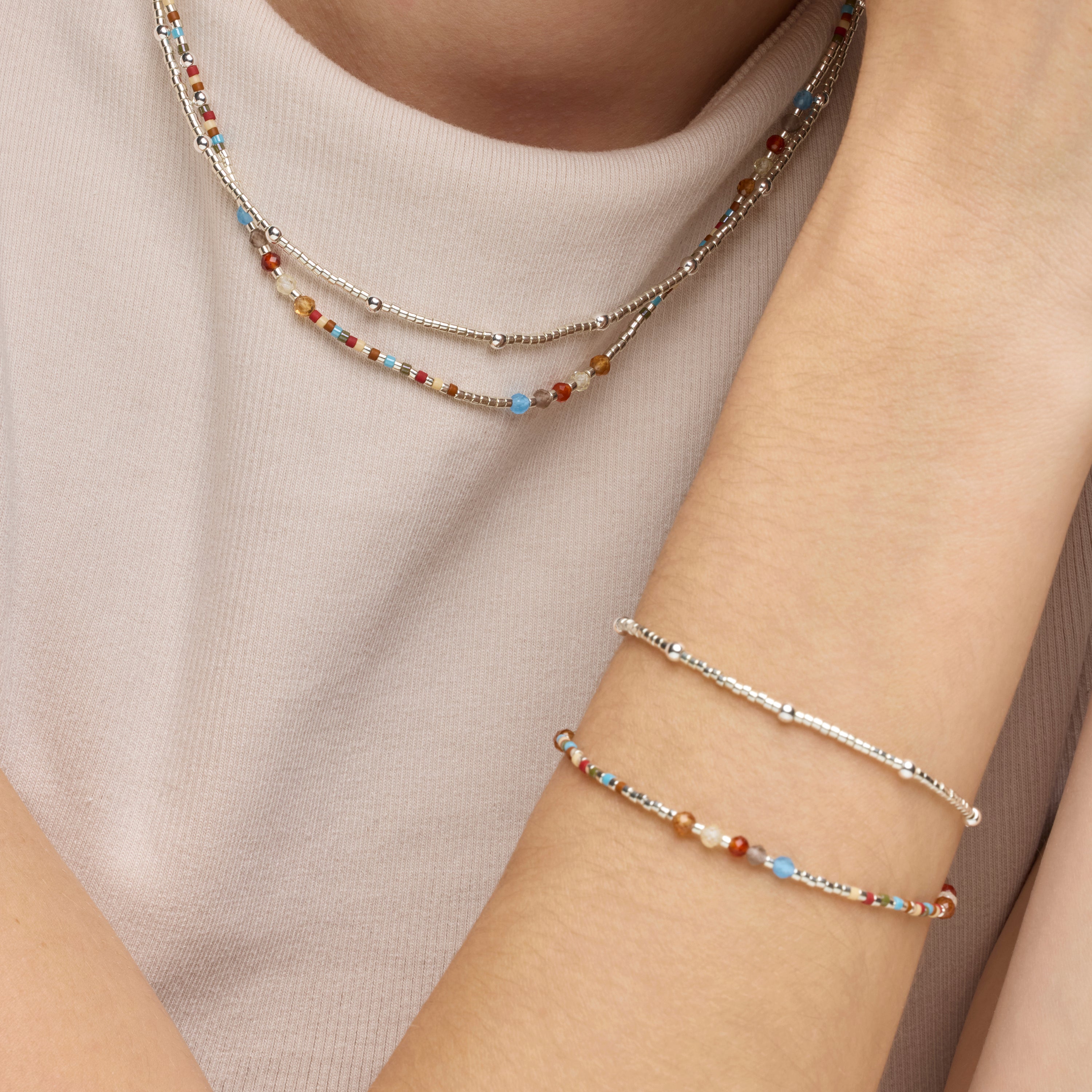Pulseira Lareth de Prata 925 com Banho de Ródio e Cristal Granada