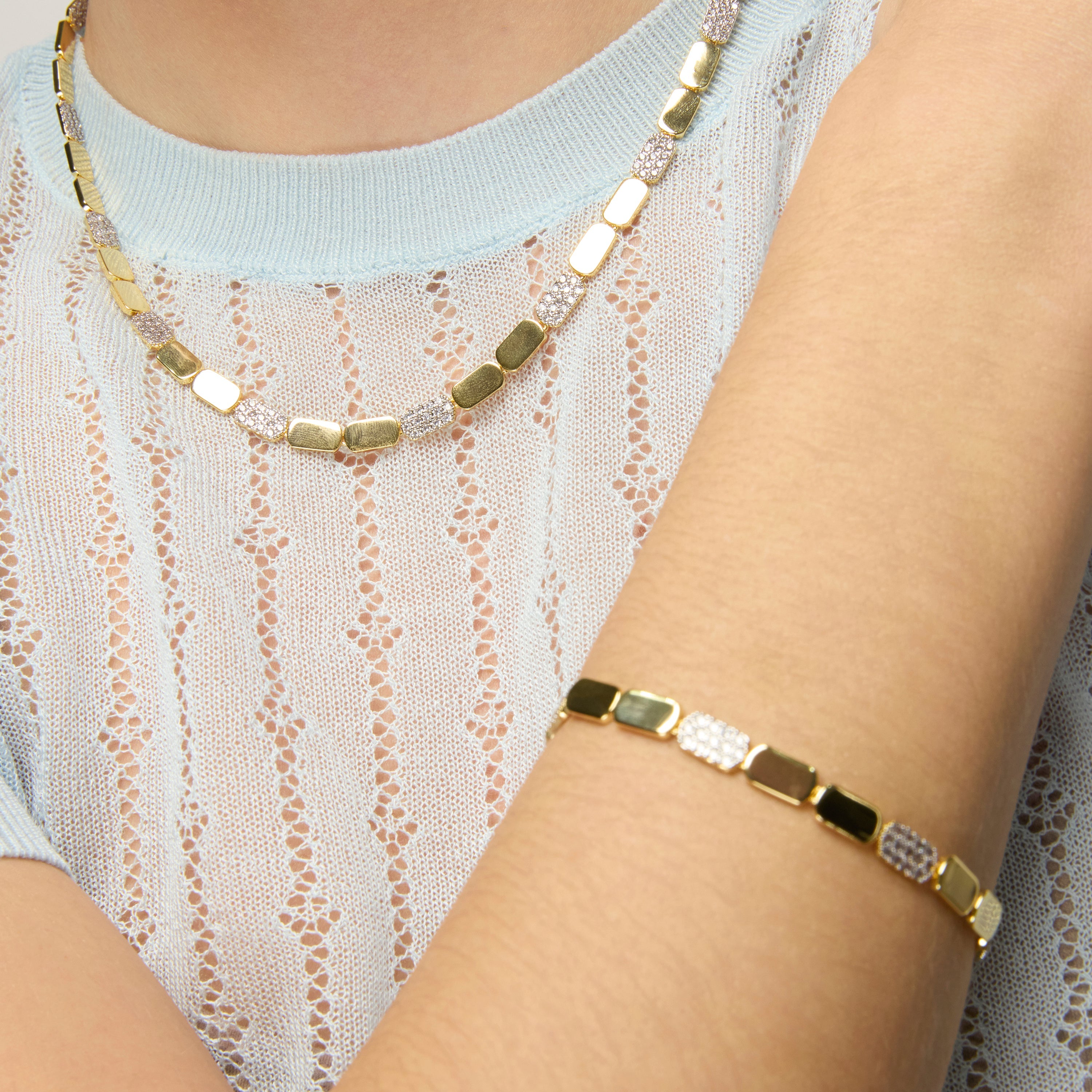 925 Sterling Silver and Brilliant Zirconia Bracelet, 18k Yellow Gold Finish - Likgo