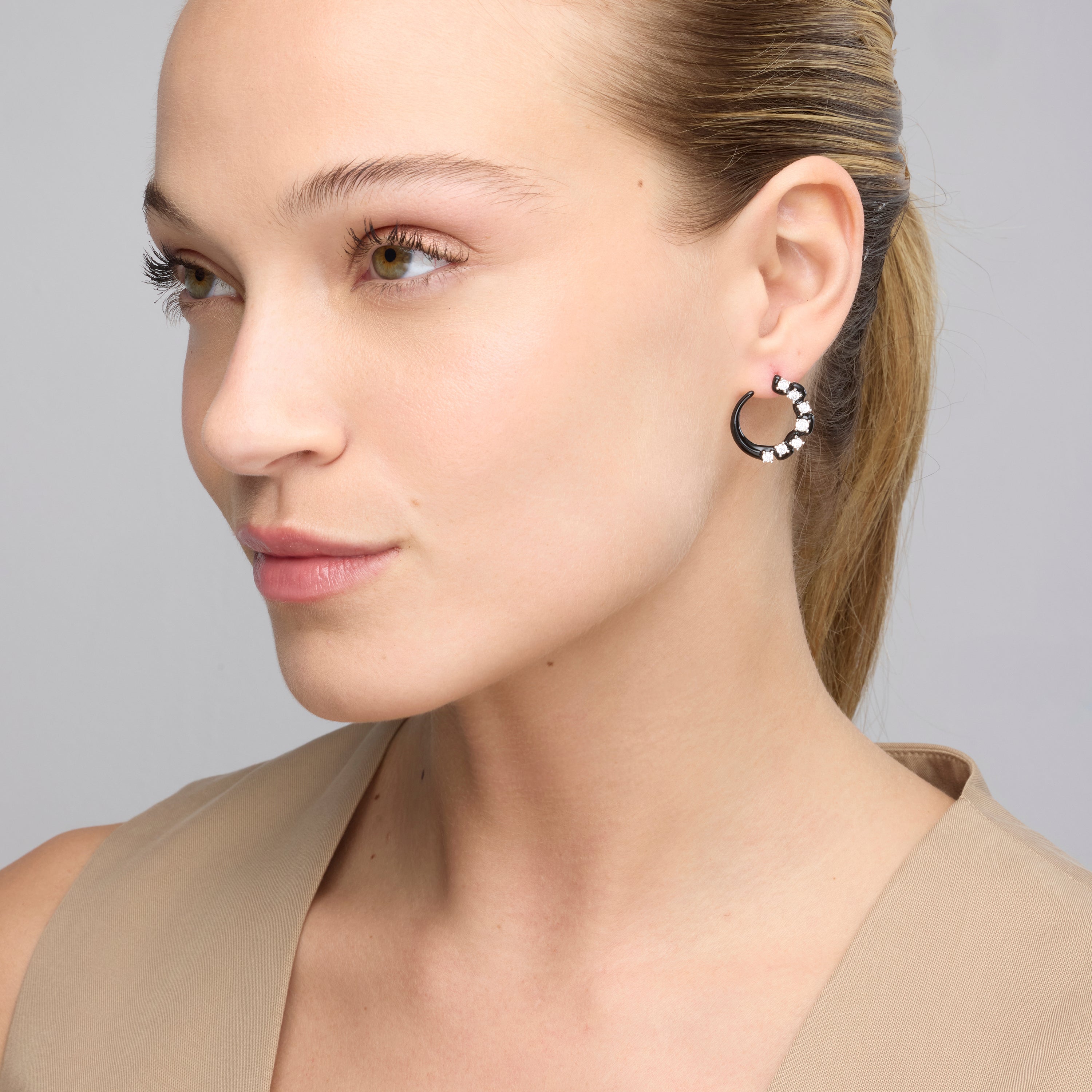 925 Sterling Silver and Brilliant Zirconia Earrings, Rhodium Finish - Dekbu