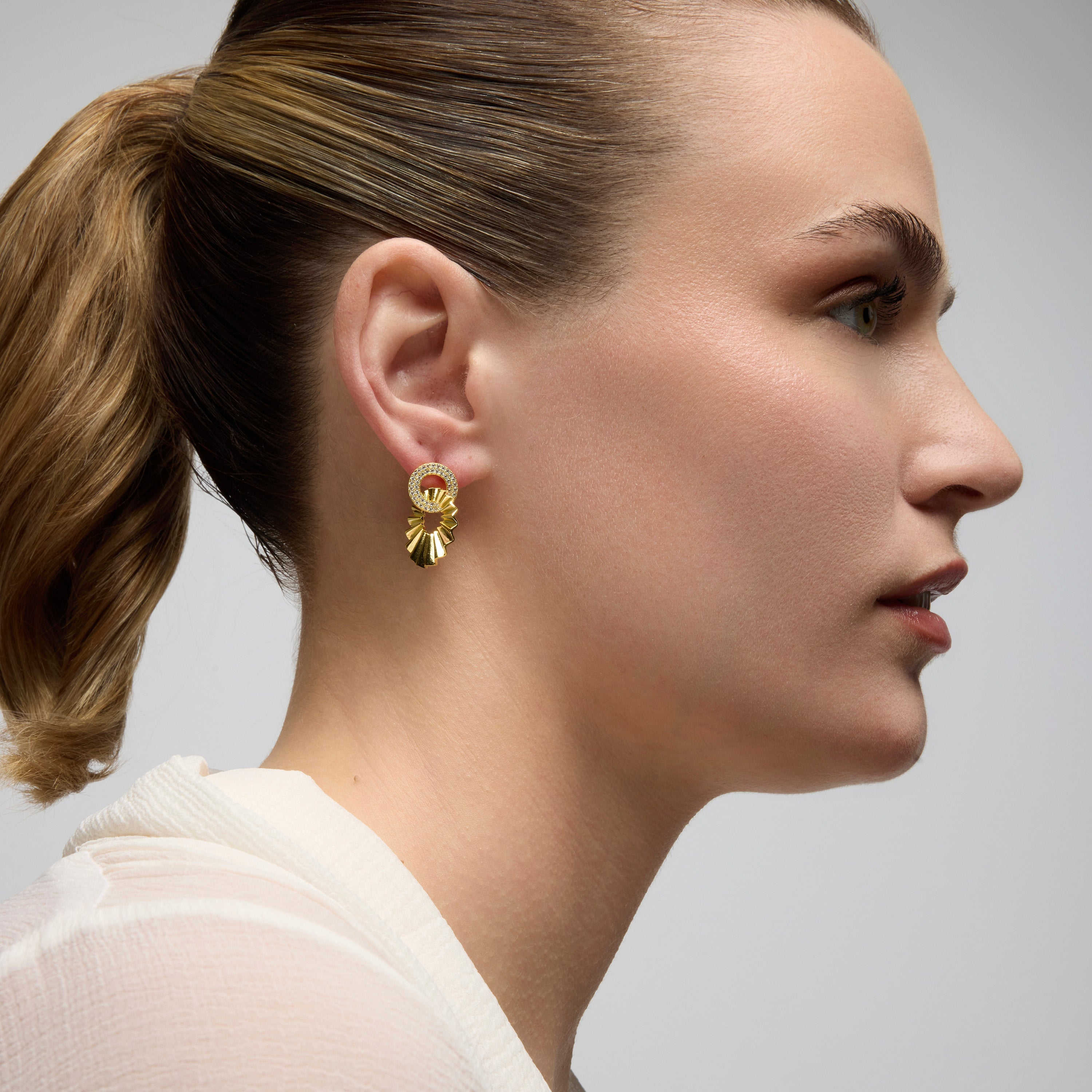 925 Sterling Silver and Brilliant Zirconia Earrings in 18k Yellow Gold Finish - Hafa
