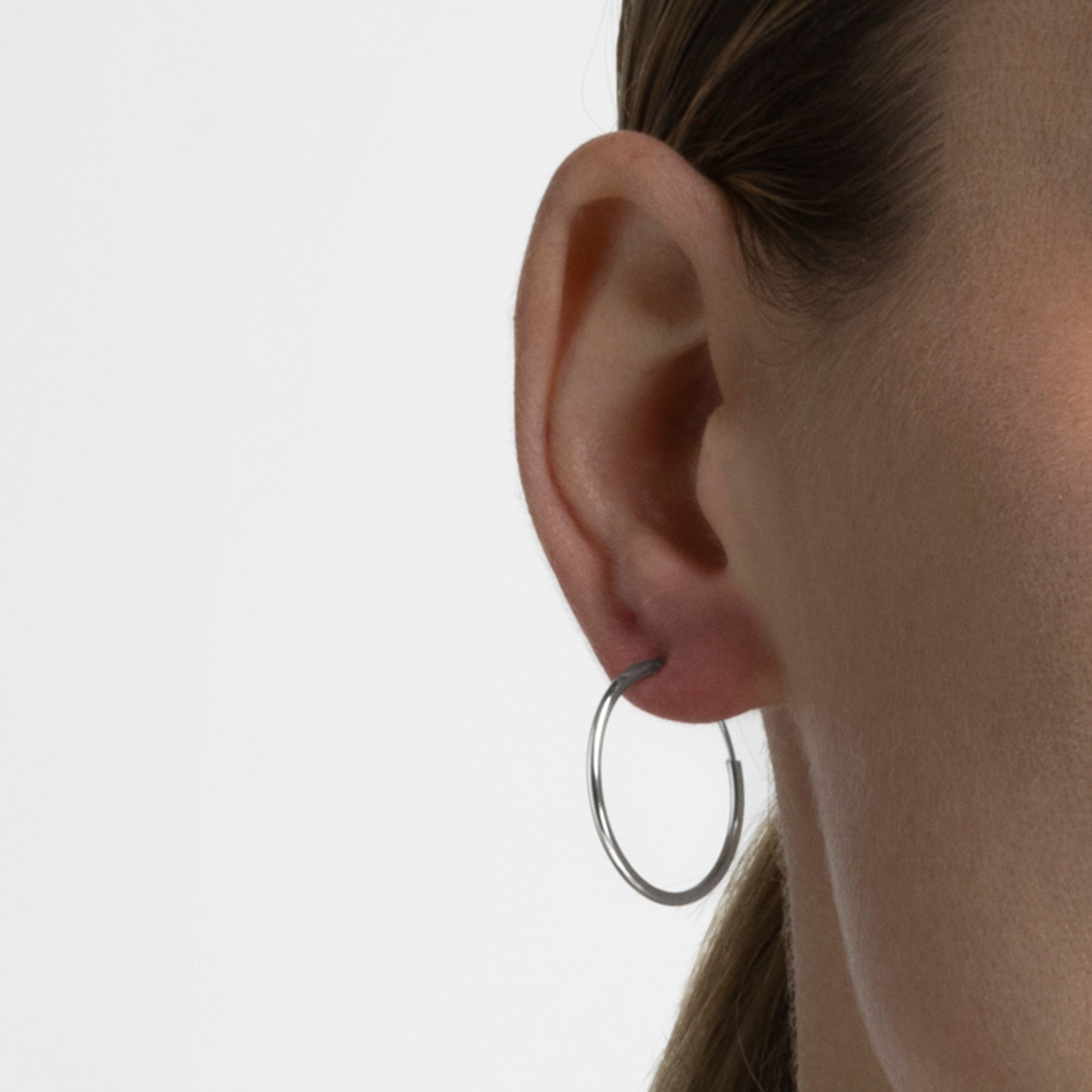 Pendientes de 20mm de Plata de Ley 925 acabados en rodio - Essential