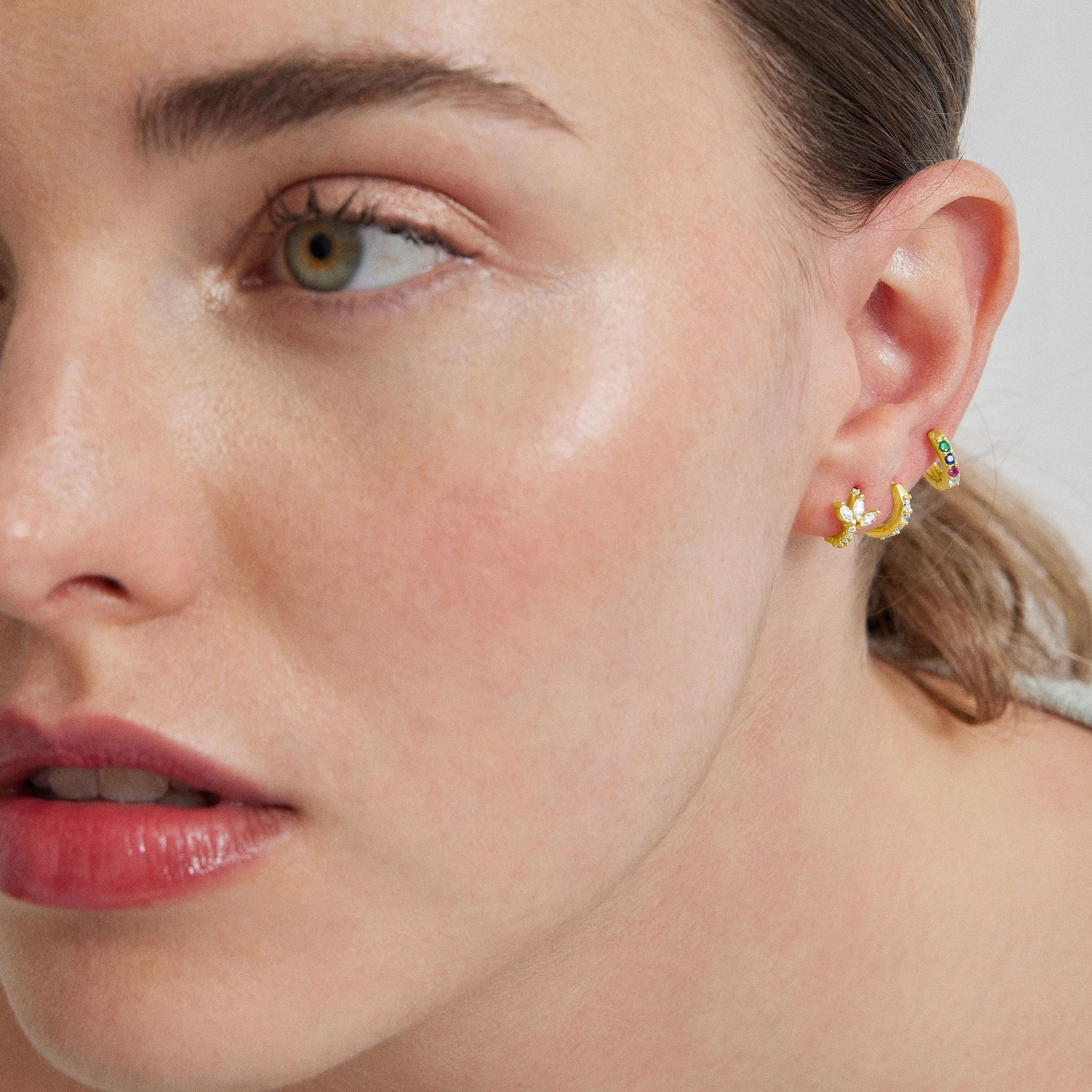 925 Sterling Silver Piercing with Multicolor Zirconia Finished in 18K Yellow Gold - Zule