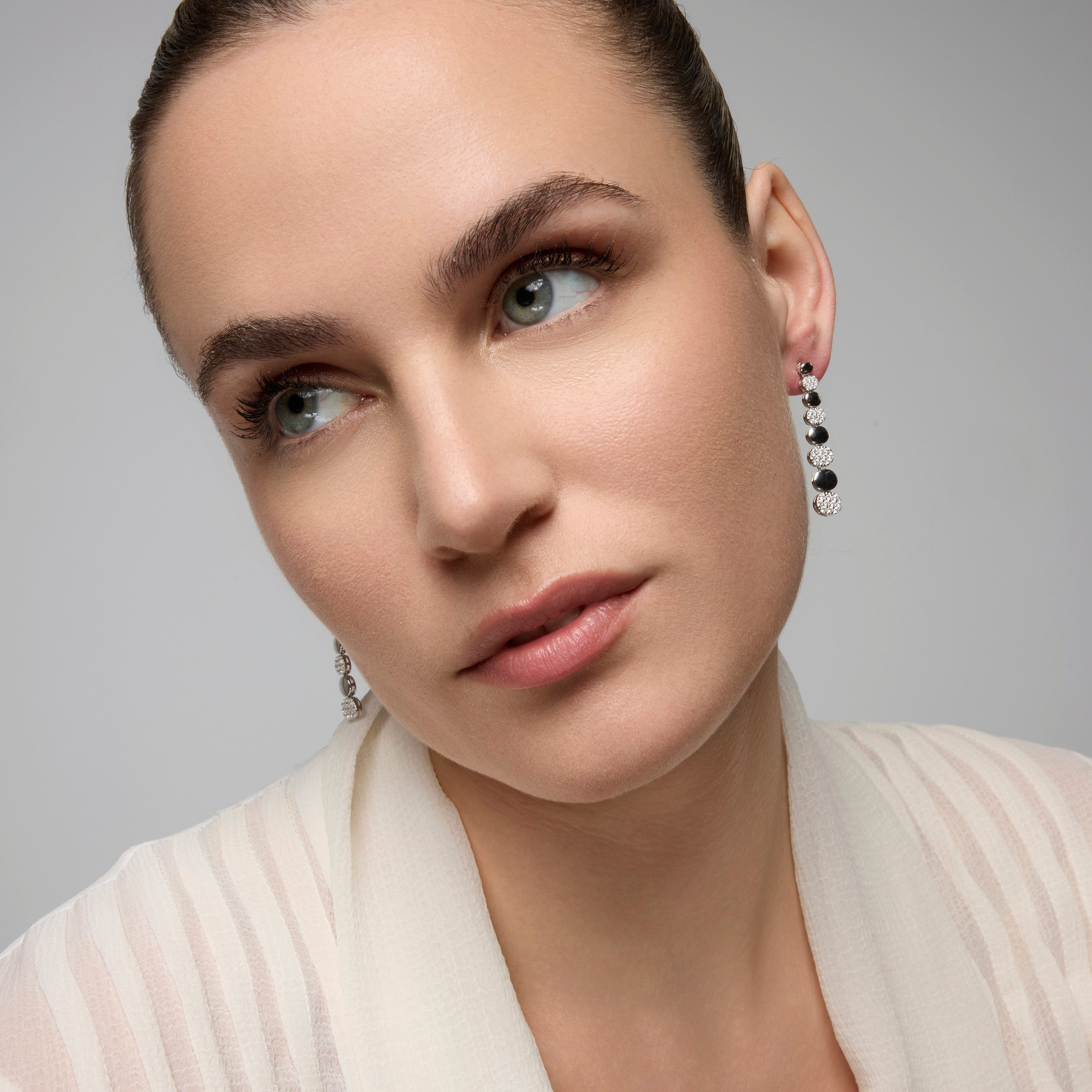 925 Sterling Silver and Brilliant Zirconia Earrings with Rhodium Finish - Cueko