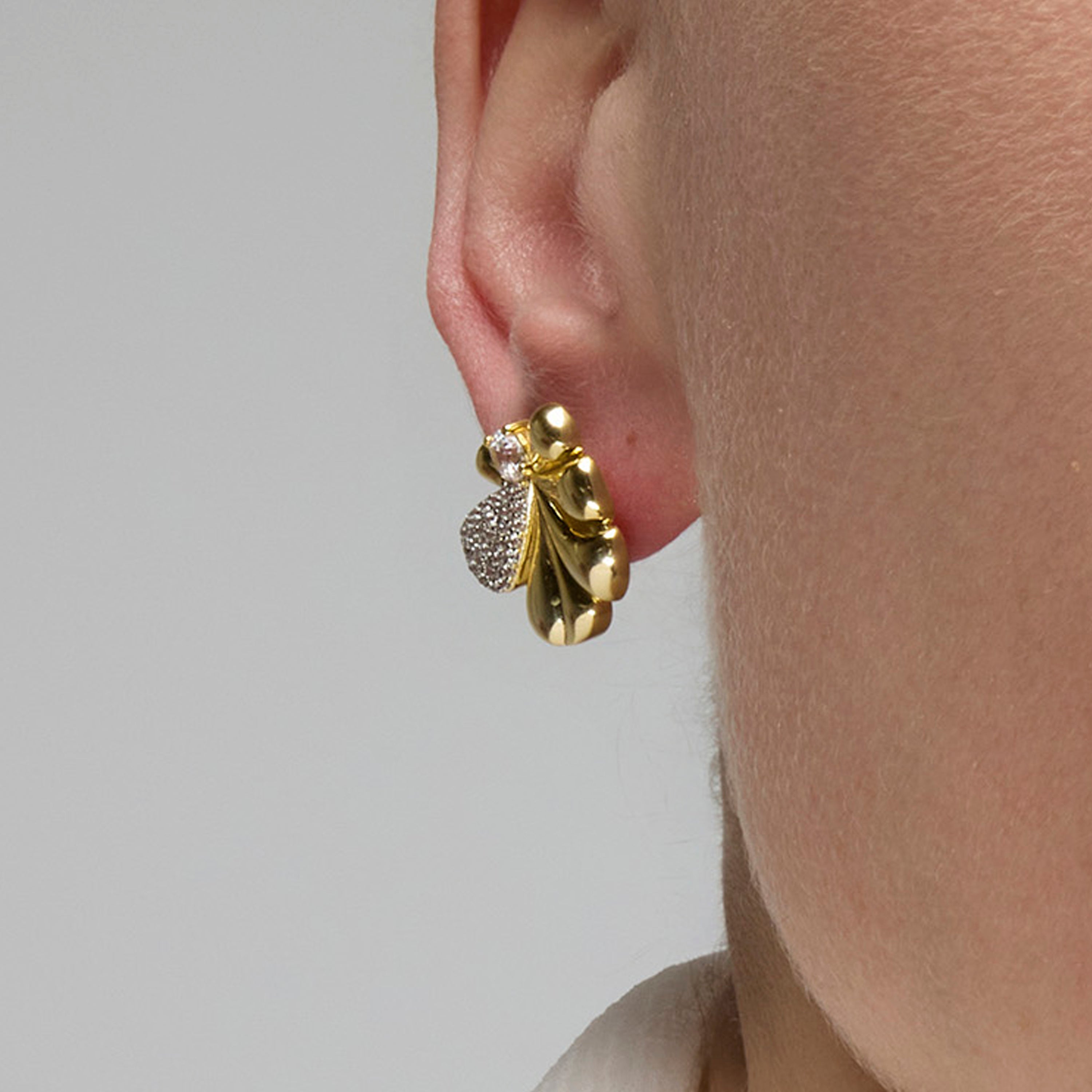 Brincos em Prata 925 com Zircônia Brilhante e acabamento em ouro amarelo 18k - Miski