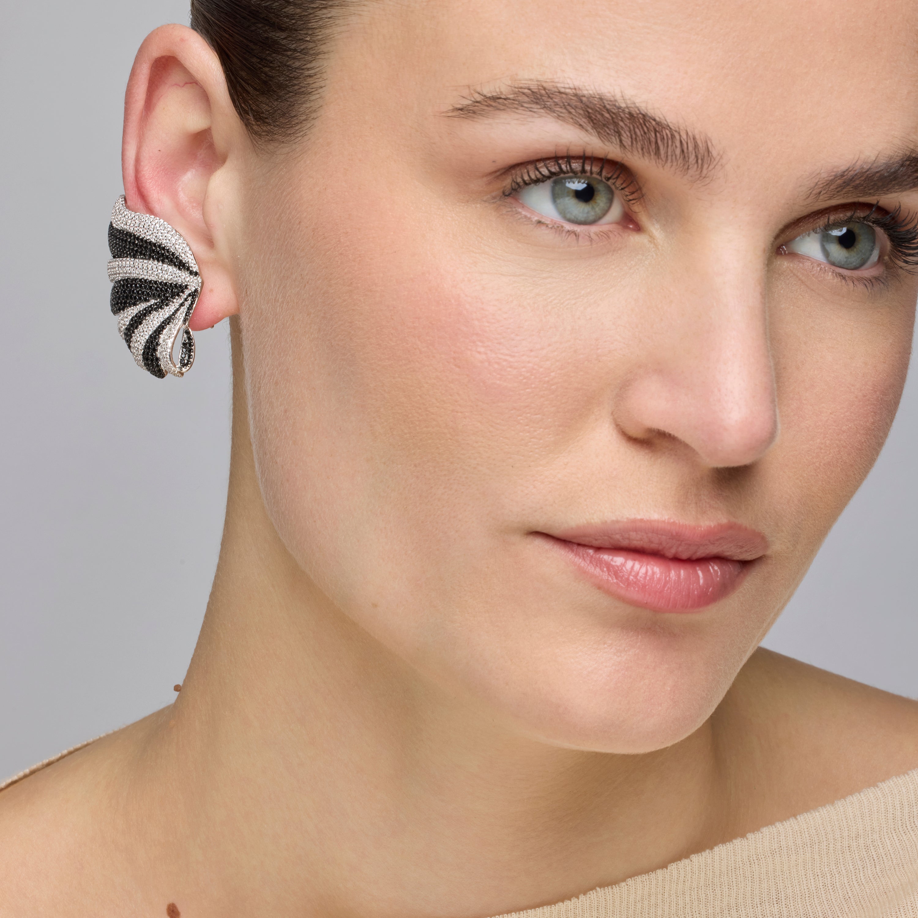 925 Sterling Silver and Onyx Zirconia Earrings with Rhodium Finish - Lorwe