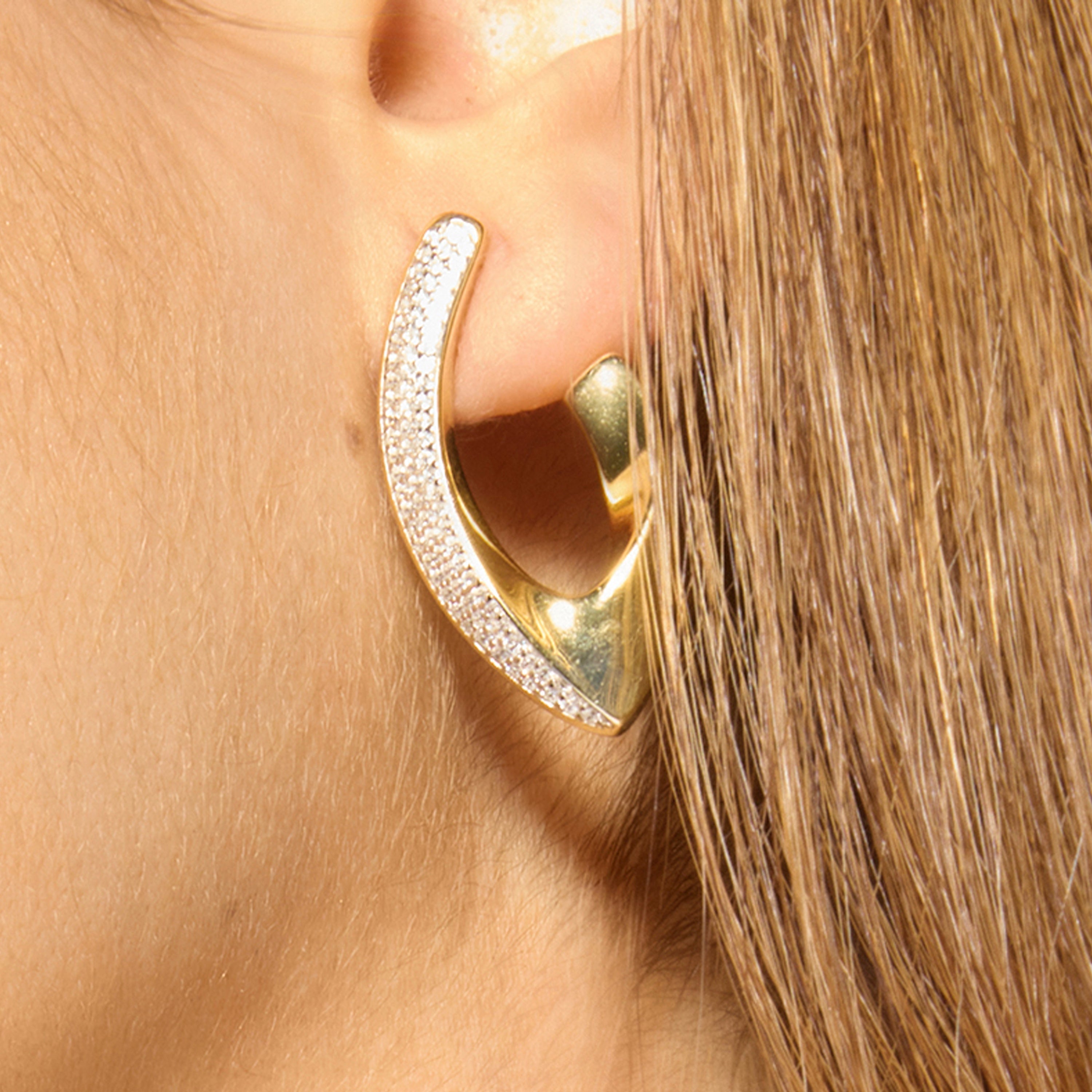 Brincos de Prata 925 com Zircônia Brilhante e acabamento em ouro amarelo 18k - Kurpip