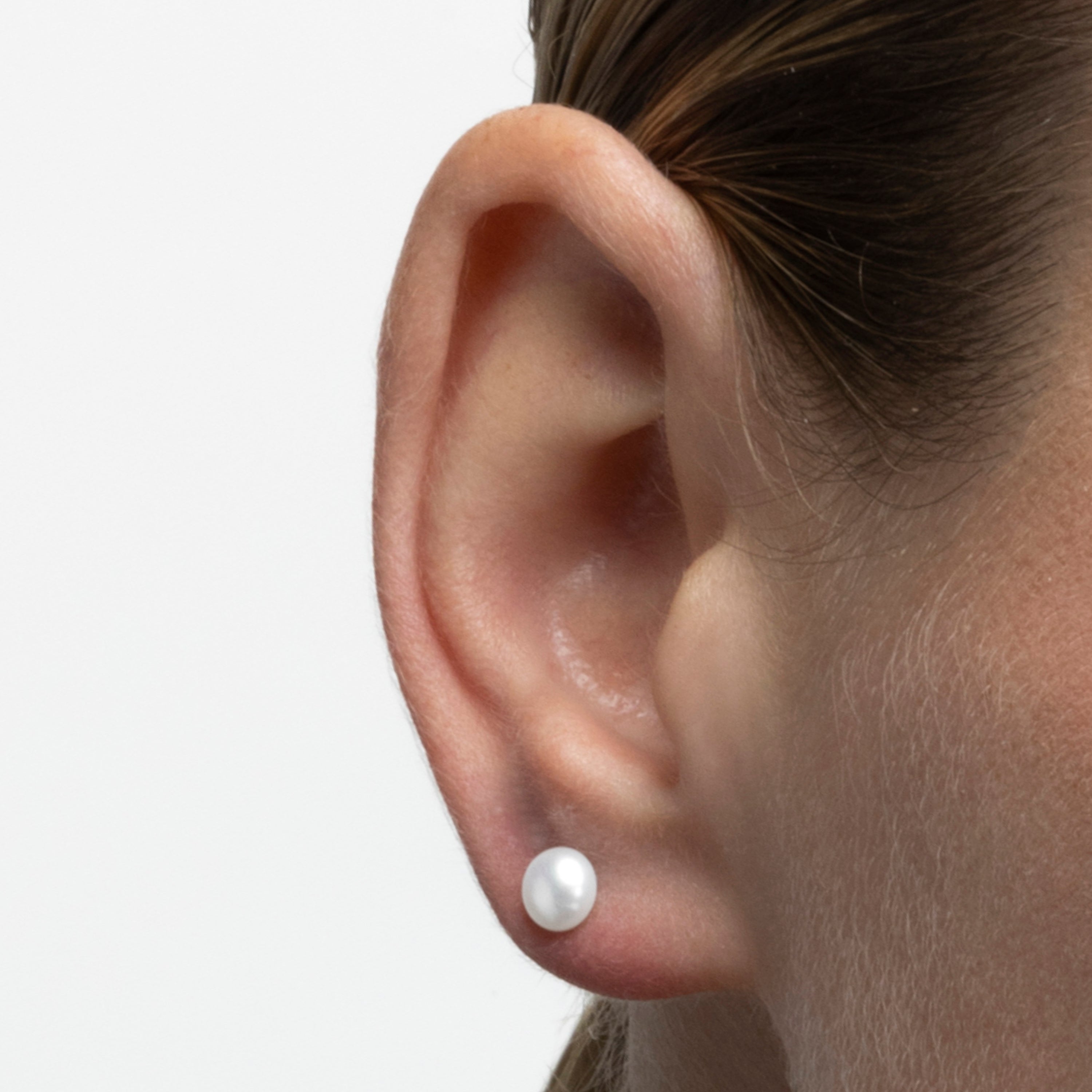 6mm 925 Sterling Silver Stud Earrings with White Pearl, rhodium plated - Basic