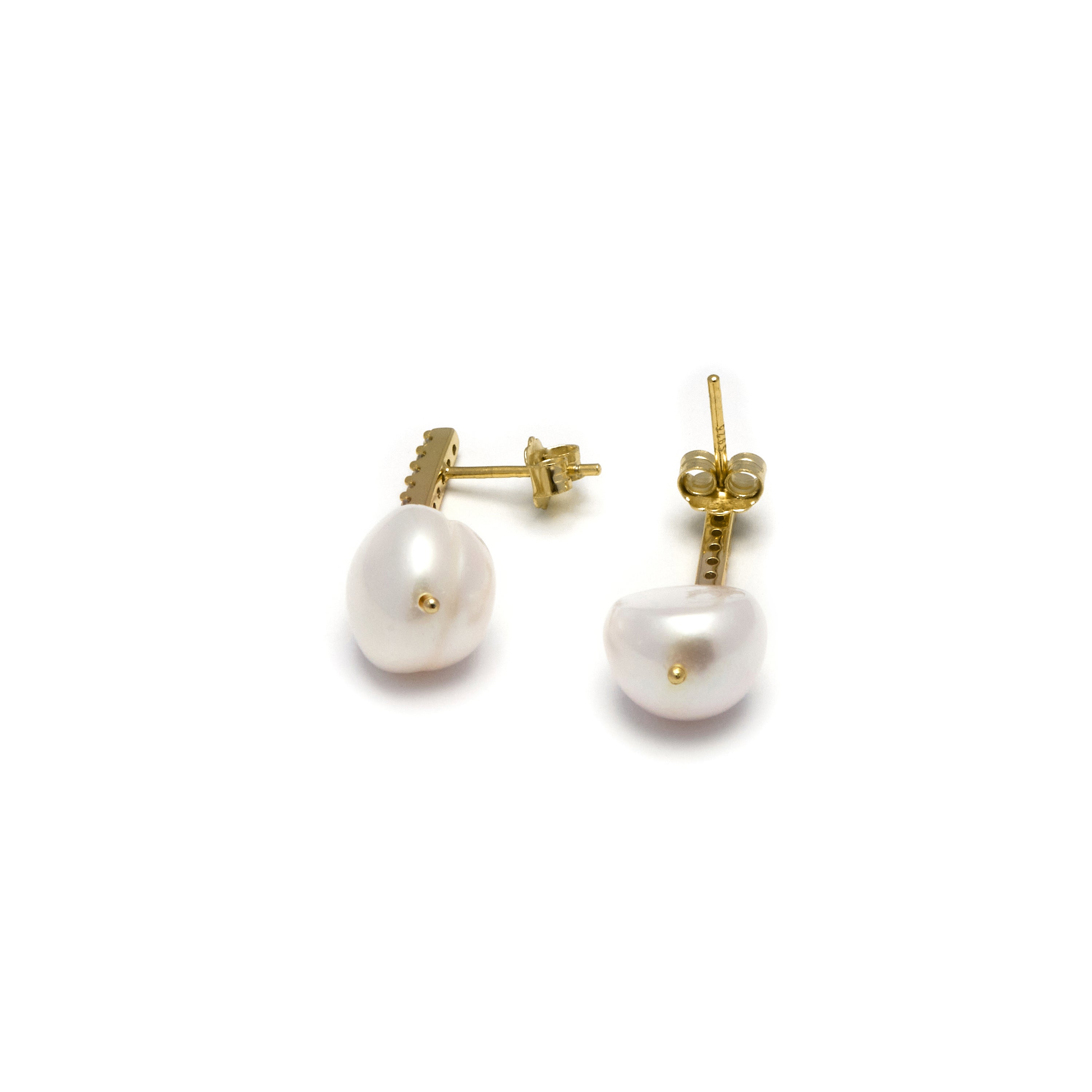 925 Sterling Silver Earrings with White Pearl Finished in 18K Yellow Gold - Nolshu