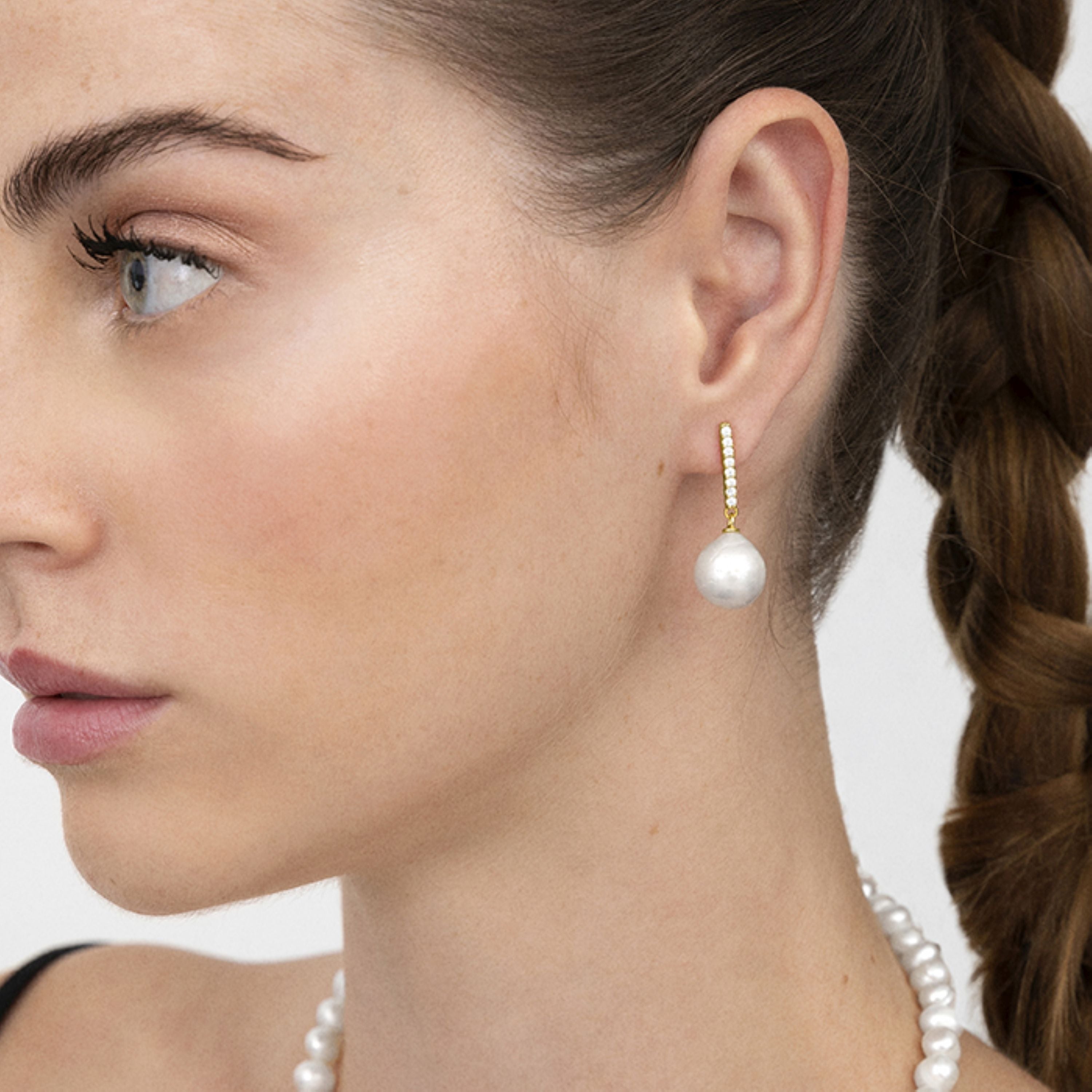 925 Sterling Silver Earrings with White Pearl Finished in 18K Yellow Gold - Nolshu