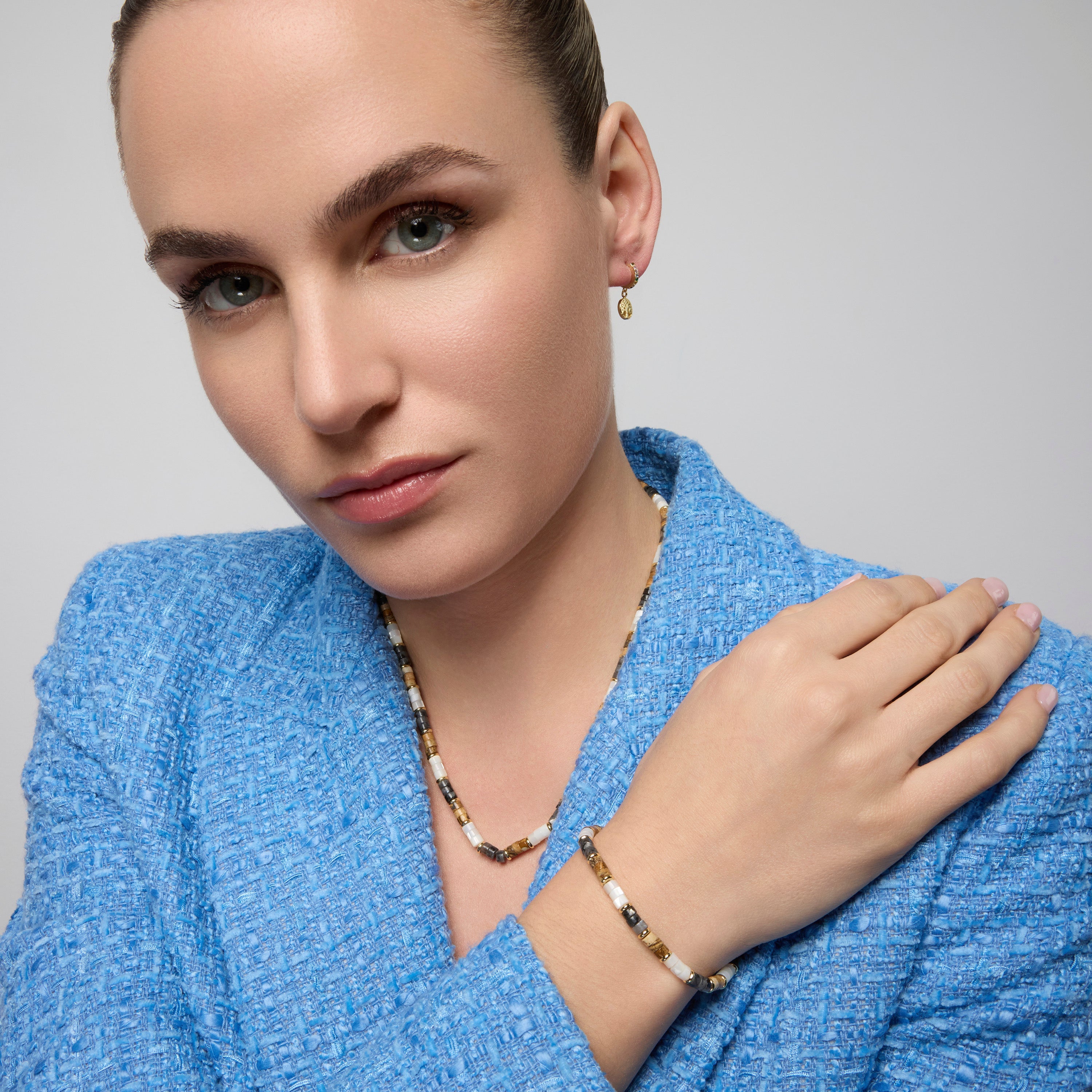 Brincos em Prata 925 com Zircônia Multicolorida acabamento ouro amarelo 18k - Árvore da Vida