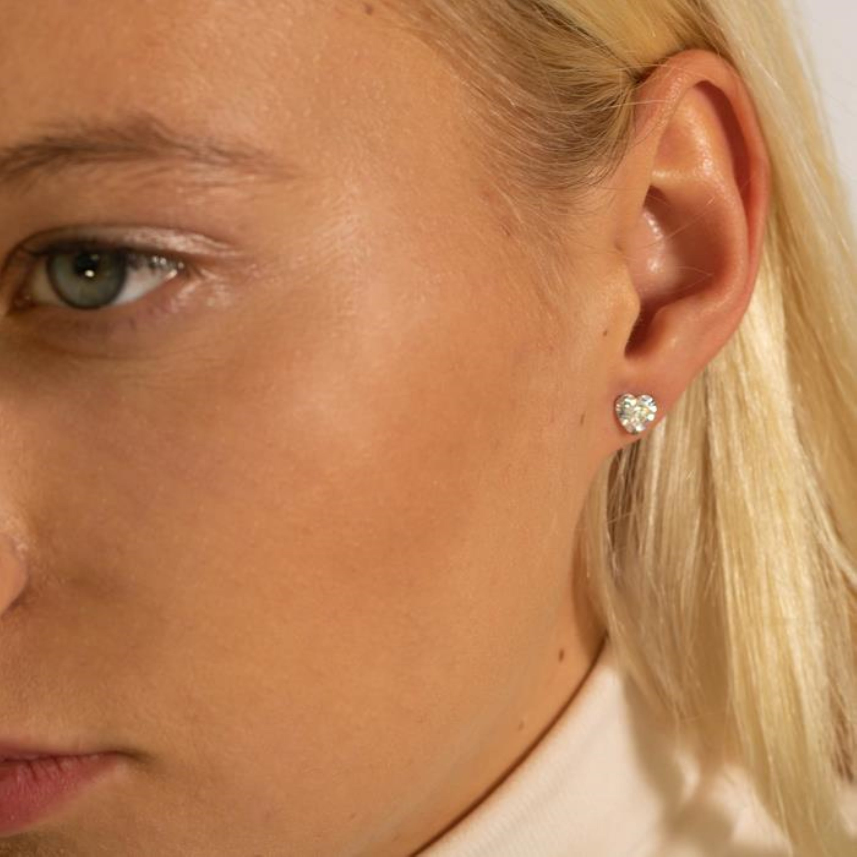 925 Sterling Silver Earrings with Rhodium-Plated Brilliant Zirconia - Essential
