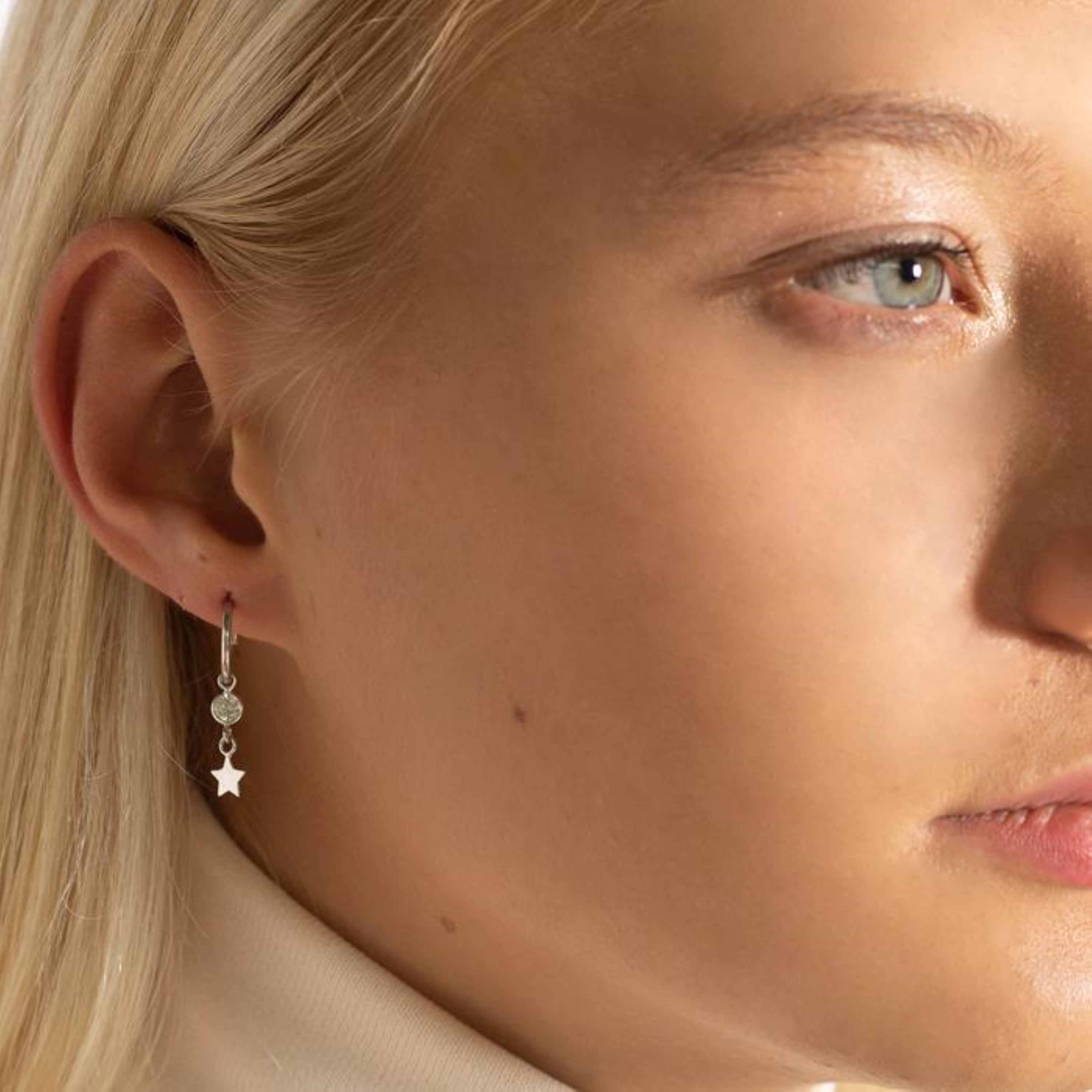 925 Sterling Silver Earrings with Rhodium-Plated Brilliant Zirconia - Essential