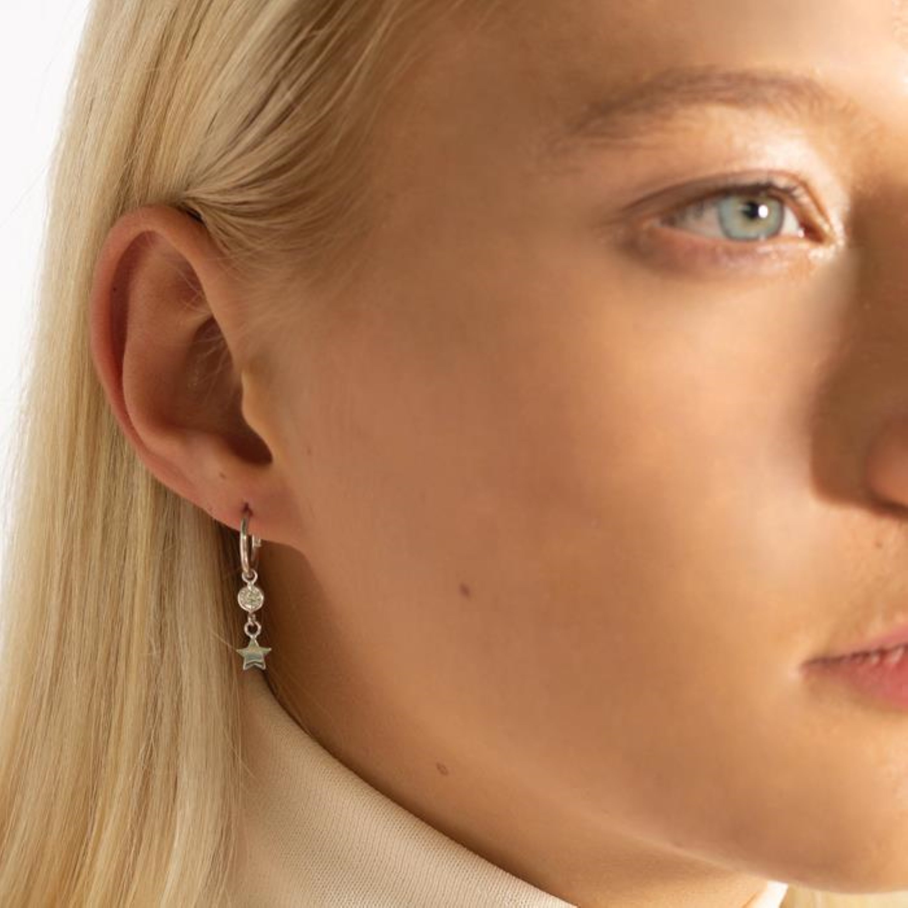 925 Sterling Silver Earrings with Rhodium-Plated Brilliant Zirconia - Essential