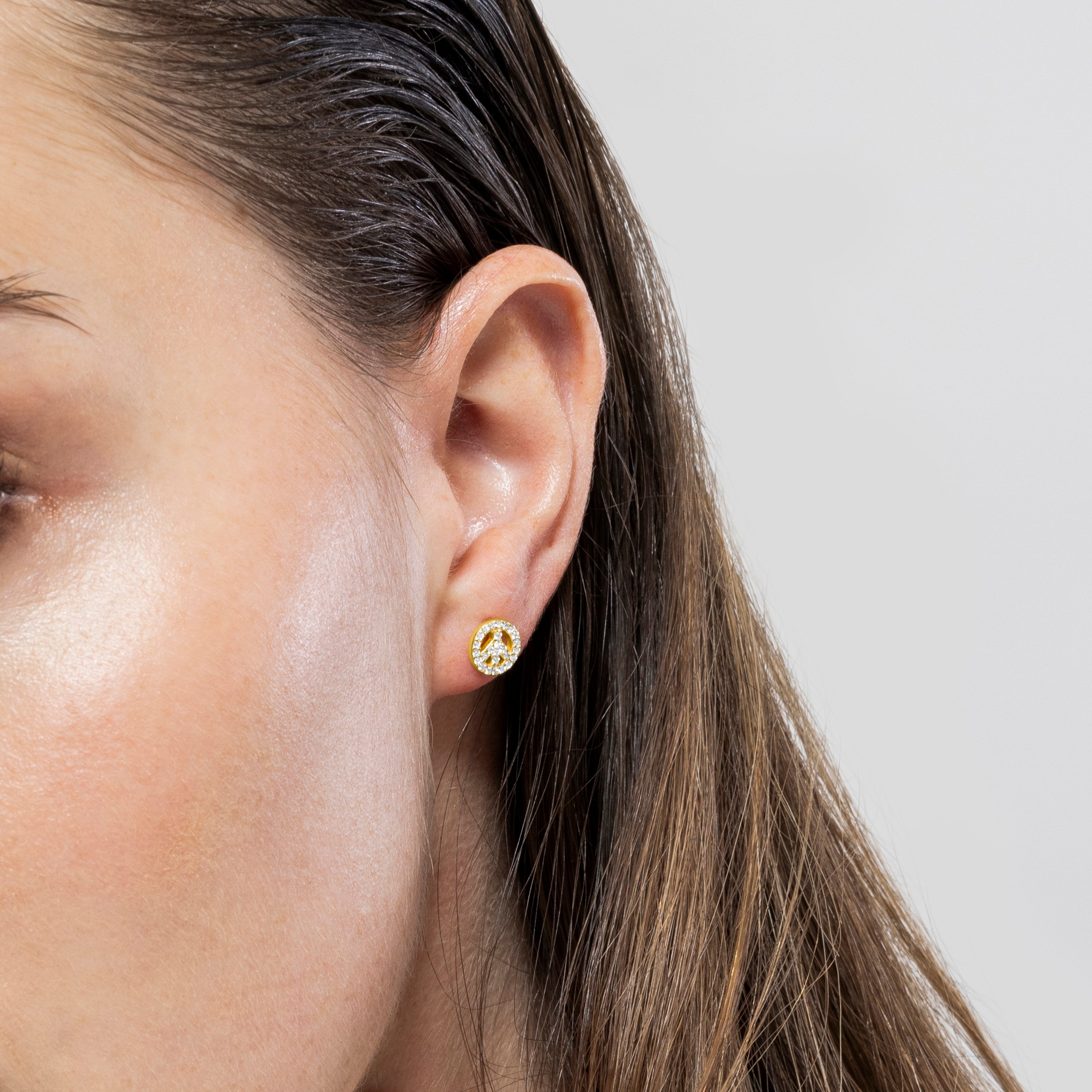 Brincos de Prata 925 com Zircônias Brilhantes, banhados a ouro amarelo 18k - Peace