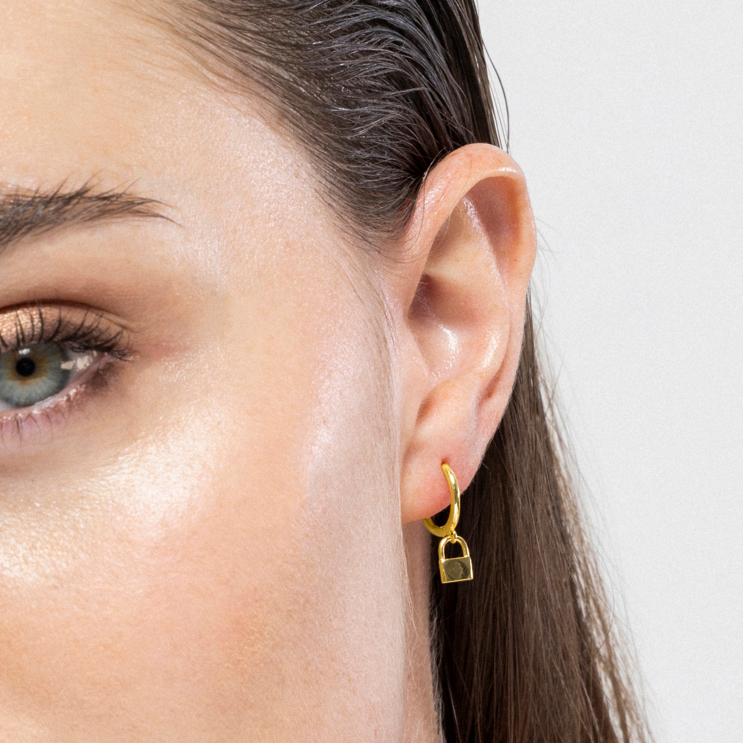 Pendientes de Plata de Ley 925 acabados en oro amarillo de 18k - Candado