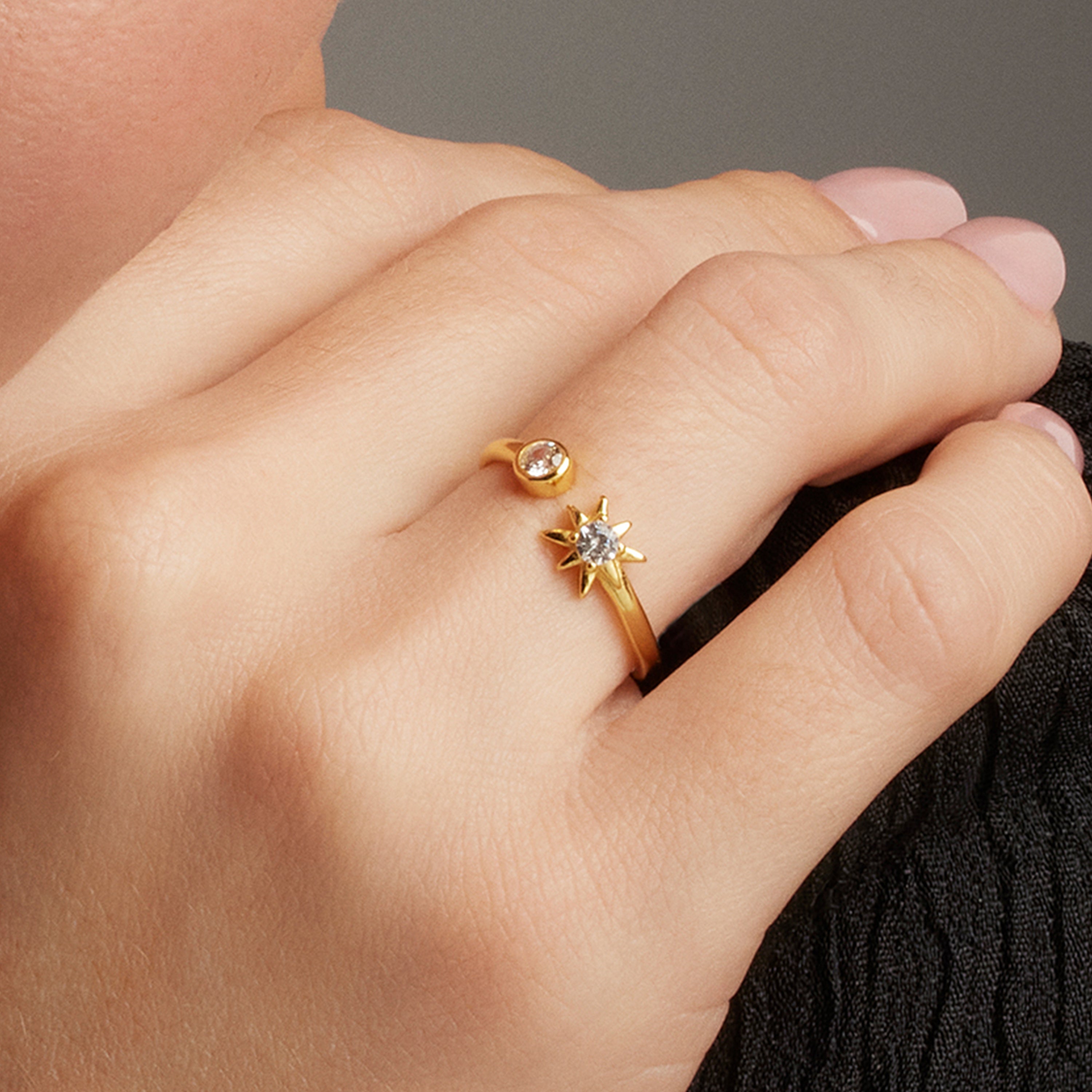 925 Sterling Silver Ring with Brilliant Zirconia finished in 18K Yellow Gold - Lialt