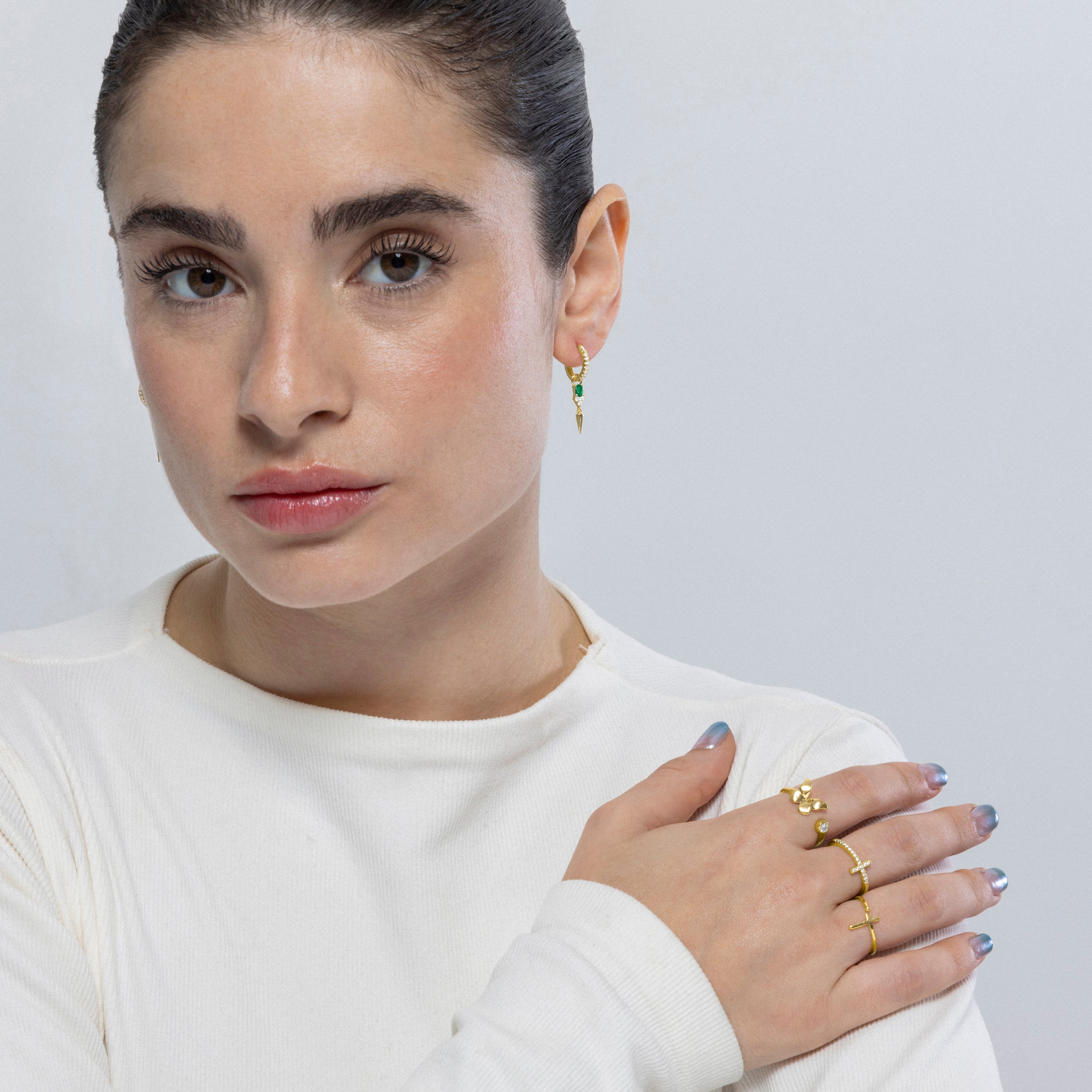 Anillo de Plata de Ley 925 y Circonita Brillante acabado en oro amarillo de 18k - Iara