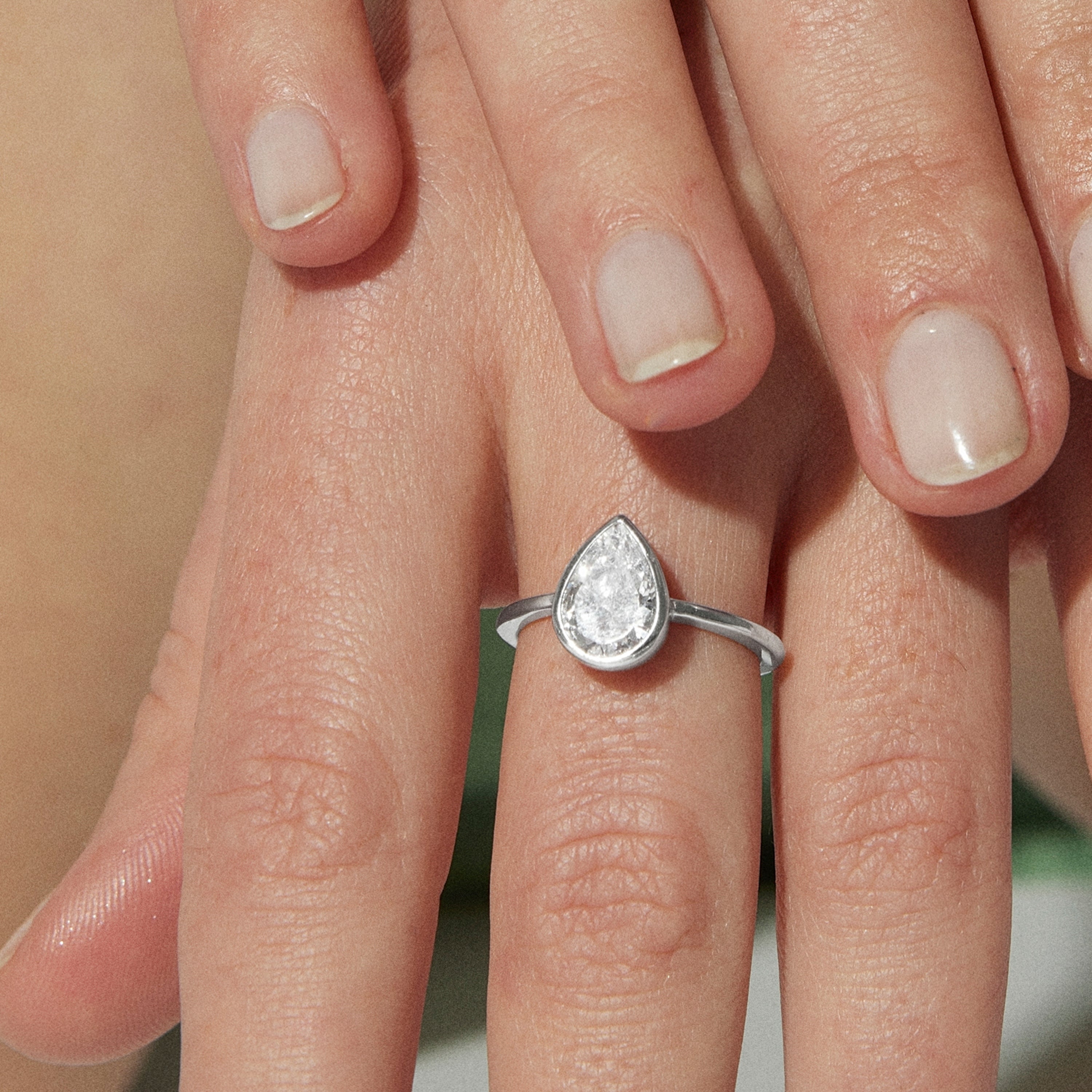 925 Sterling Silver Ring with Brilliant Zirconia, Rhodium Finish - Lithlay