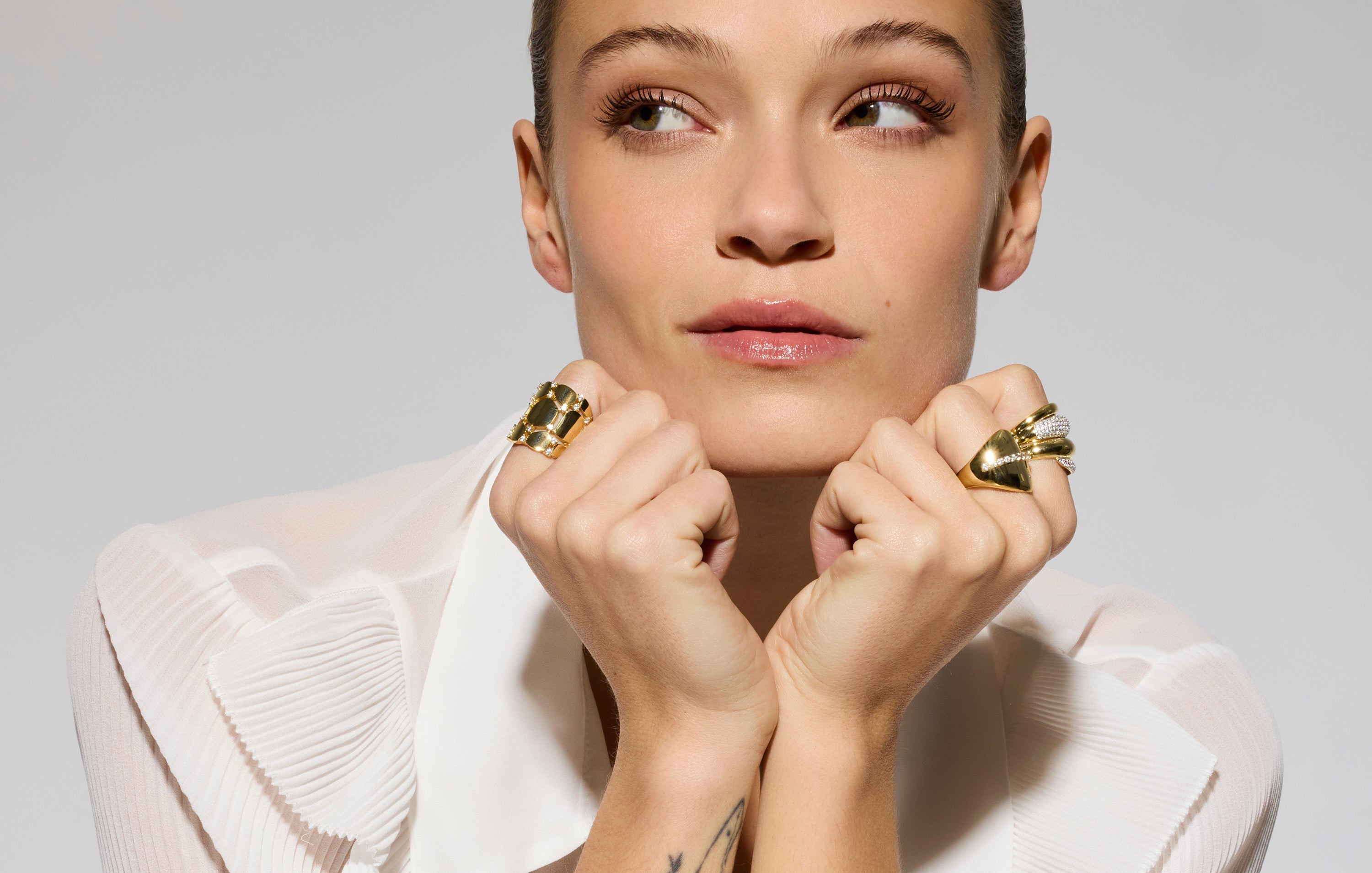 925 Sterling Silver and Brilliant Zirconia Ring, 18k Yellow Gold Finish - Agrox